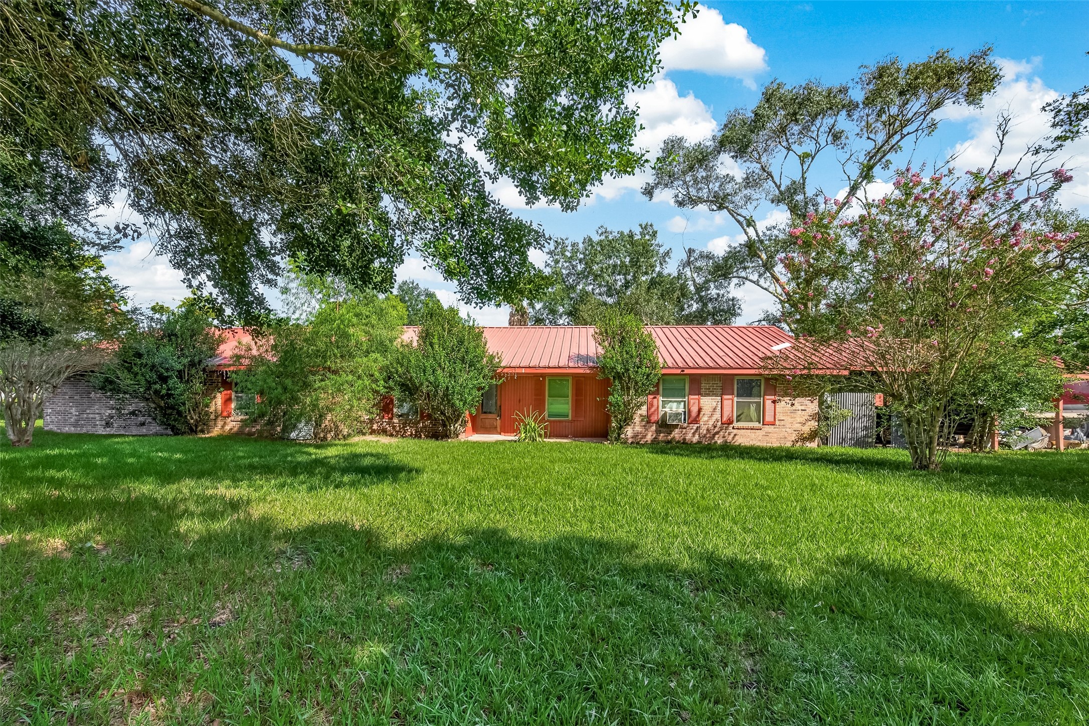 150 County Road 2296 Property Photo