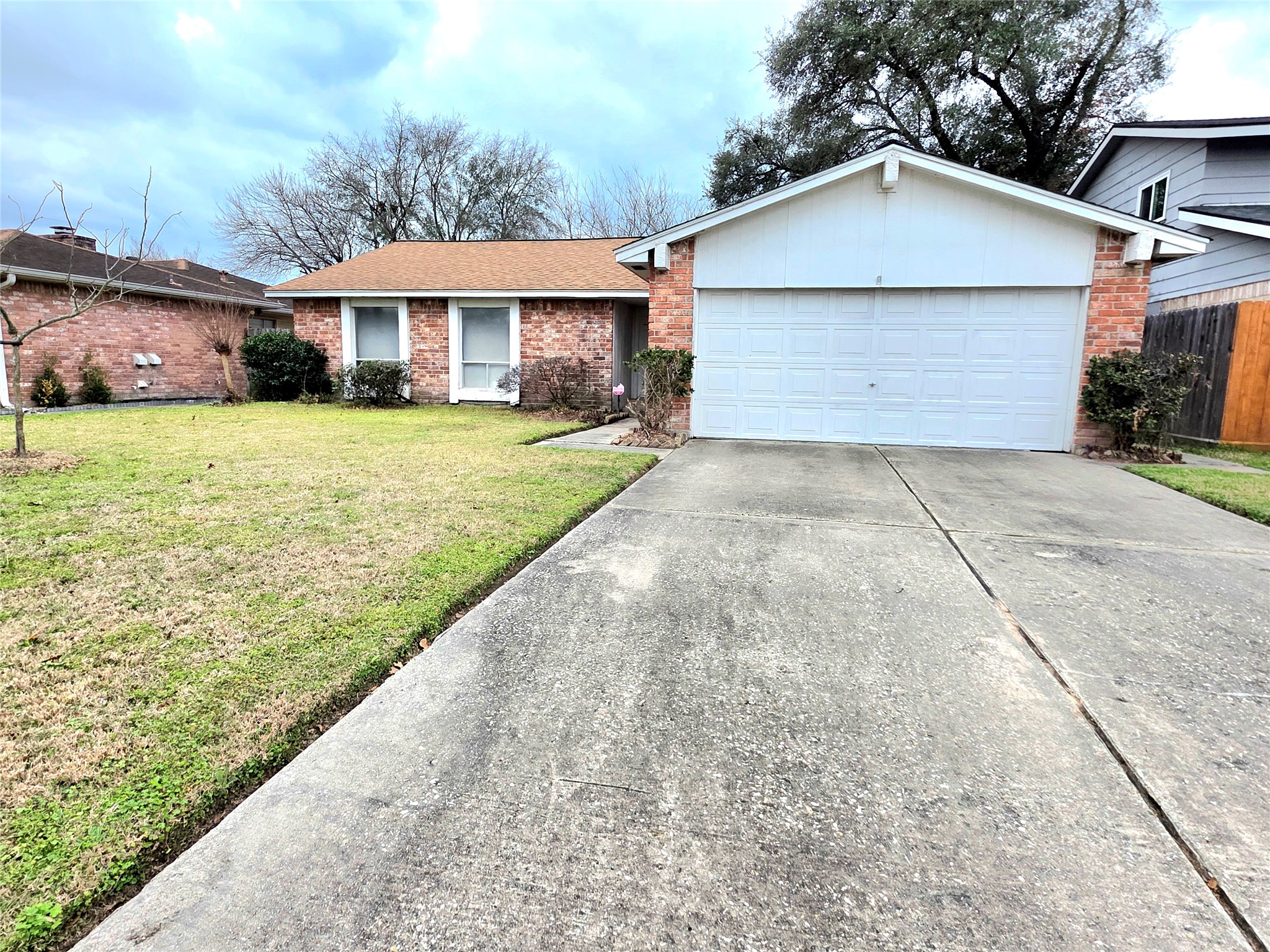 8519 Riverside Walk Lane Property Photo 2