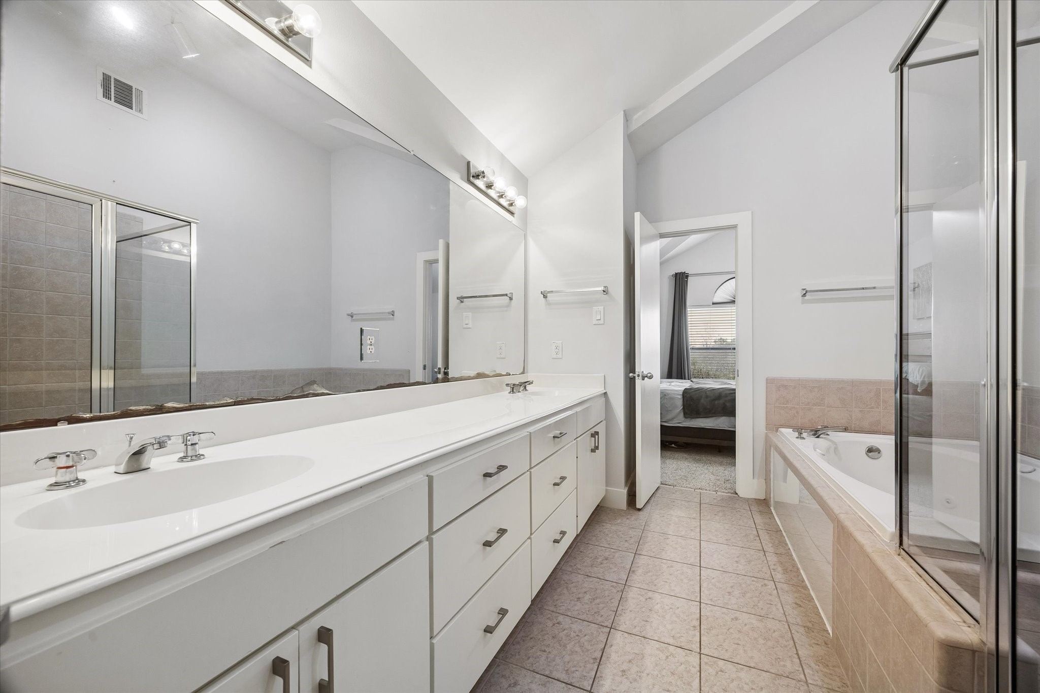 3501 Link Valley Drive 301 Property Photo 12