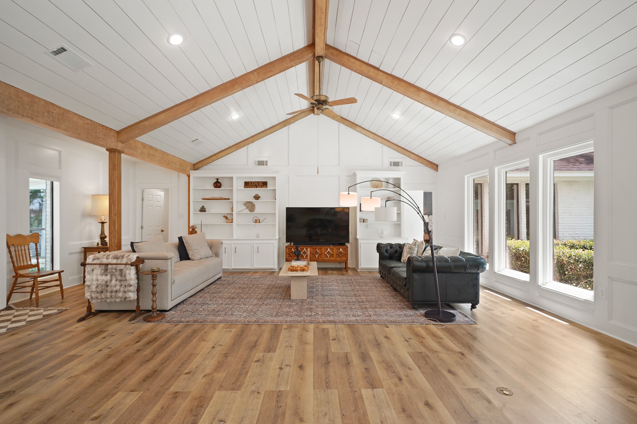 15722 Falmouth Drive Property Photo 1