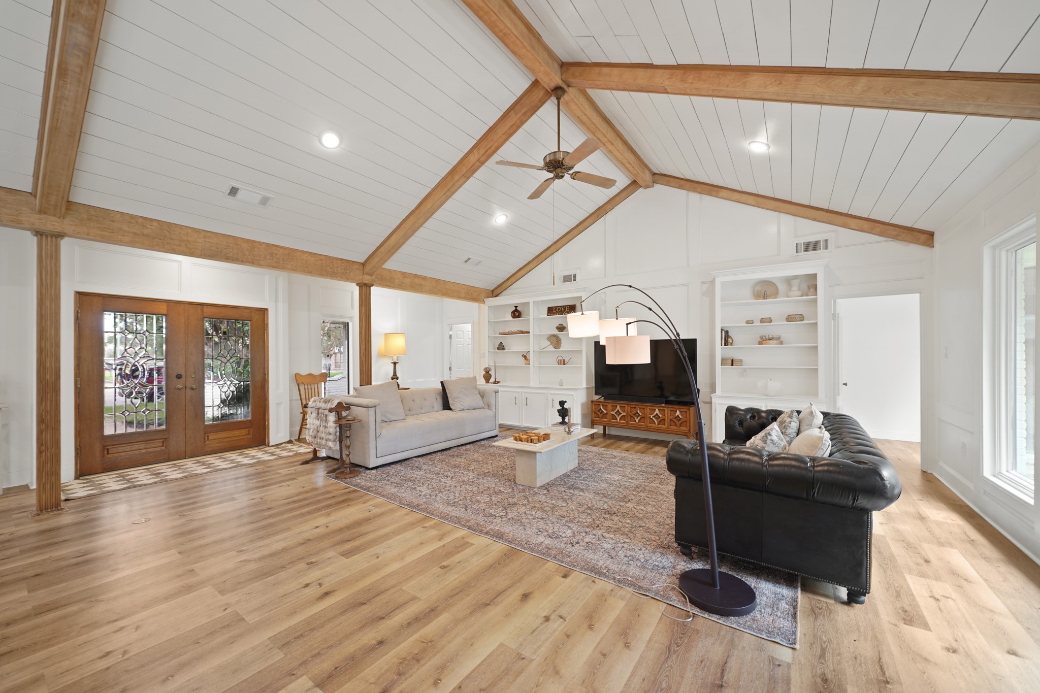 15722 Falmouth Drive Property Photo 6