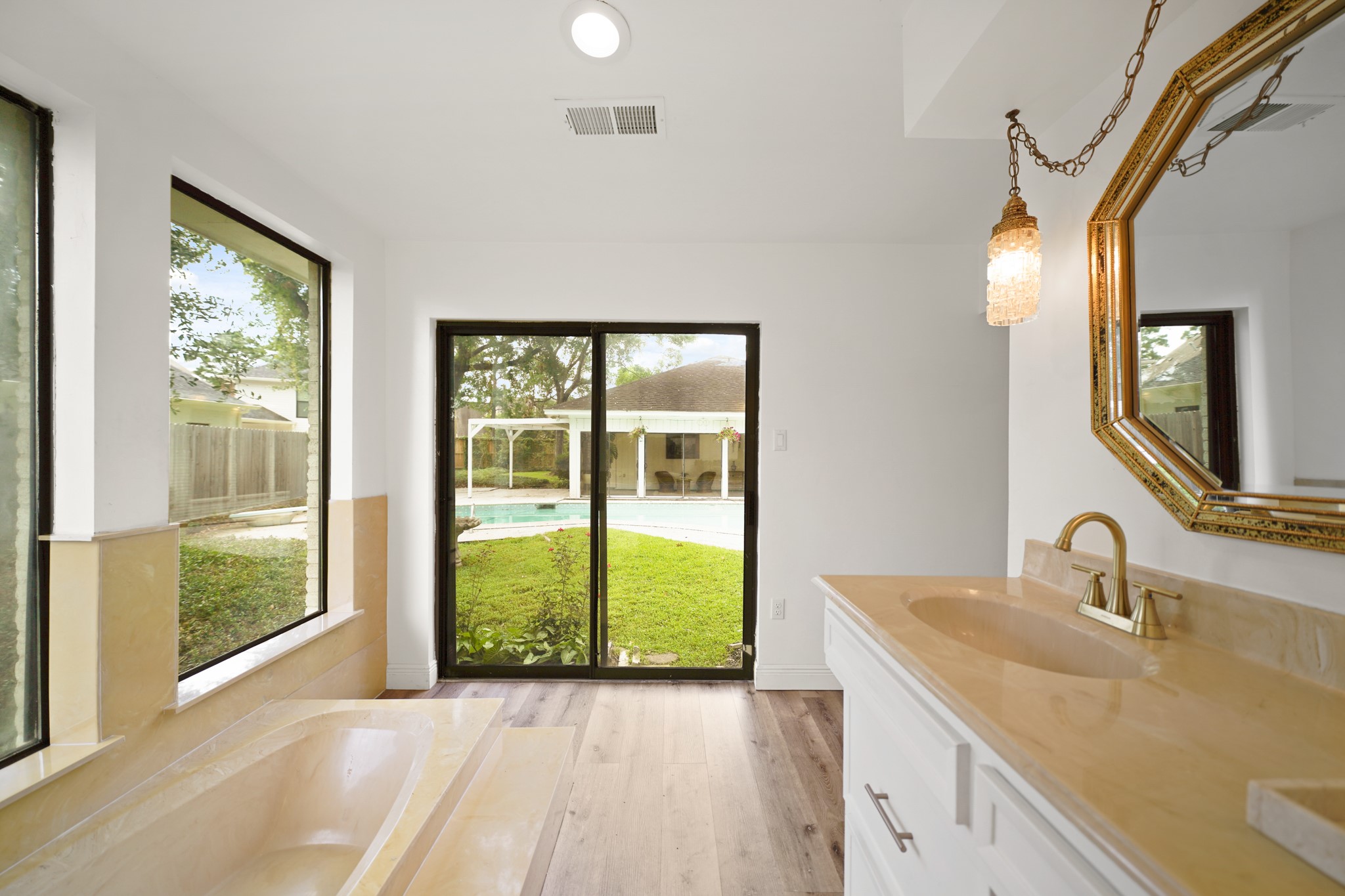 15722 Falmouth Drive Property Photo 18