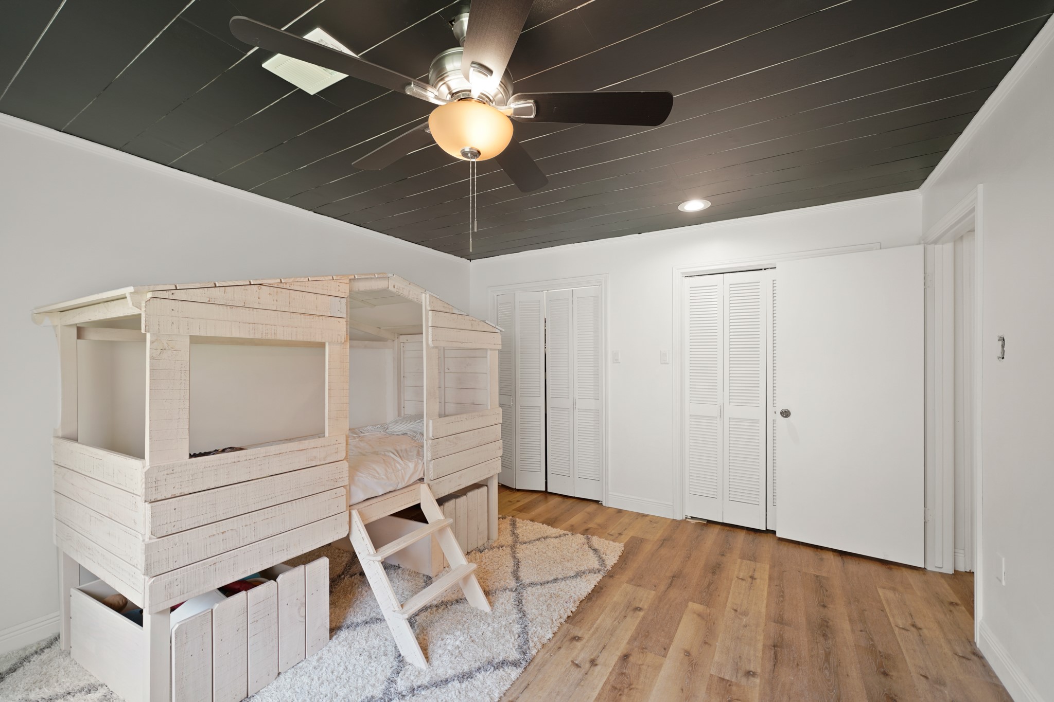 15722 Falmouth Drive Property Photo 24