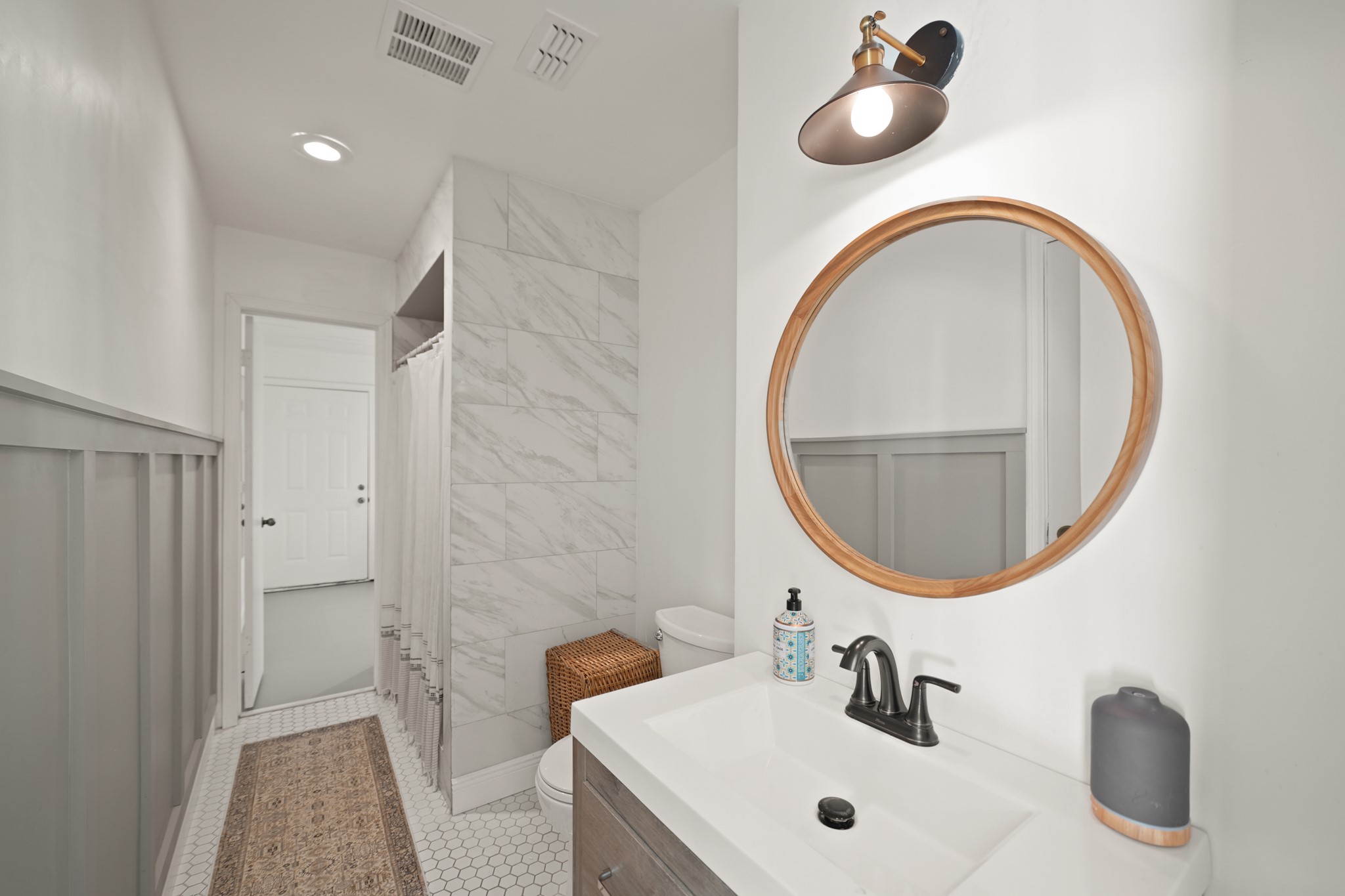 15722 Falmouth Drive Property Photo 28