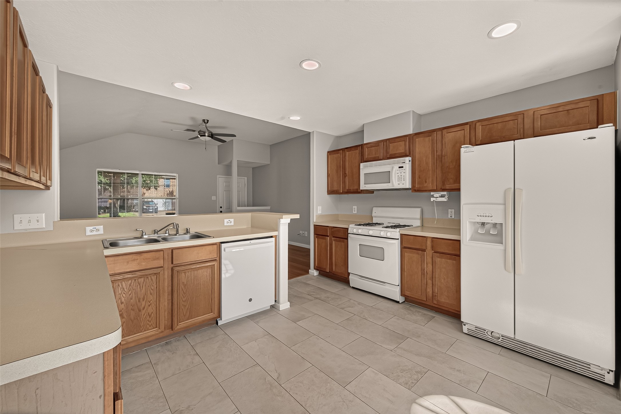 19503 Billineys Park Drive Property Photo 12
