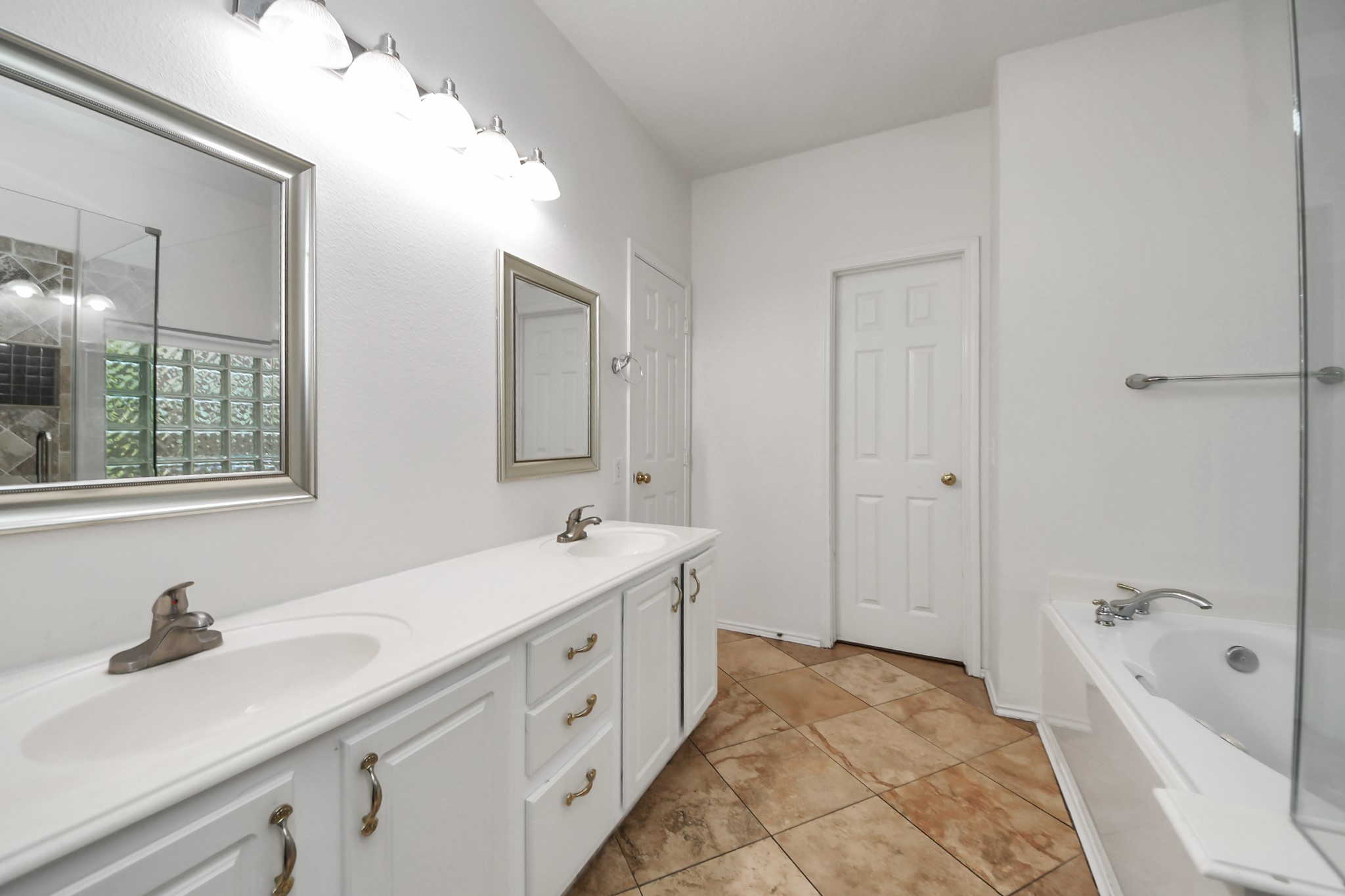 20510 Pioneer Bend Court Property Photo 17