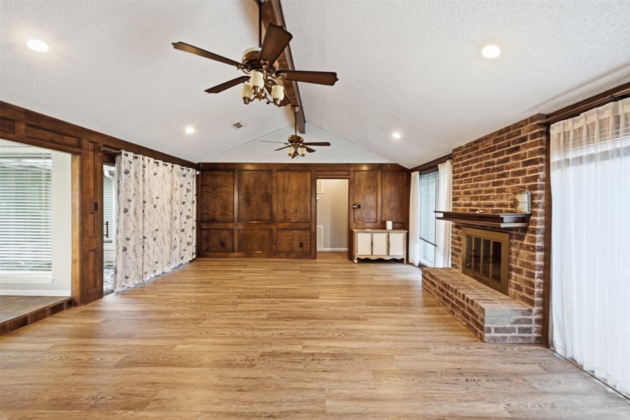 3502 Plum Brook Lane Property Photo 5