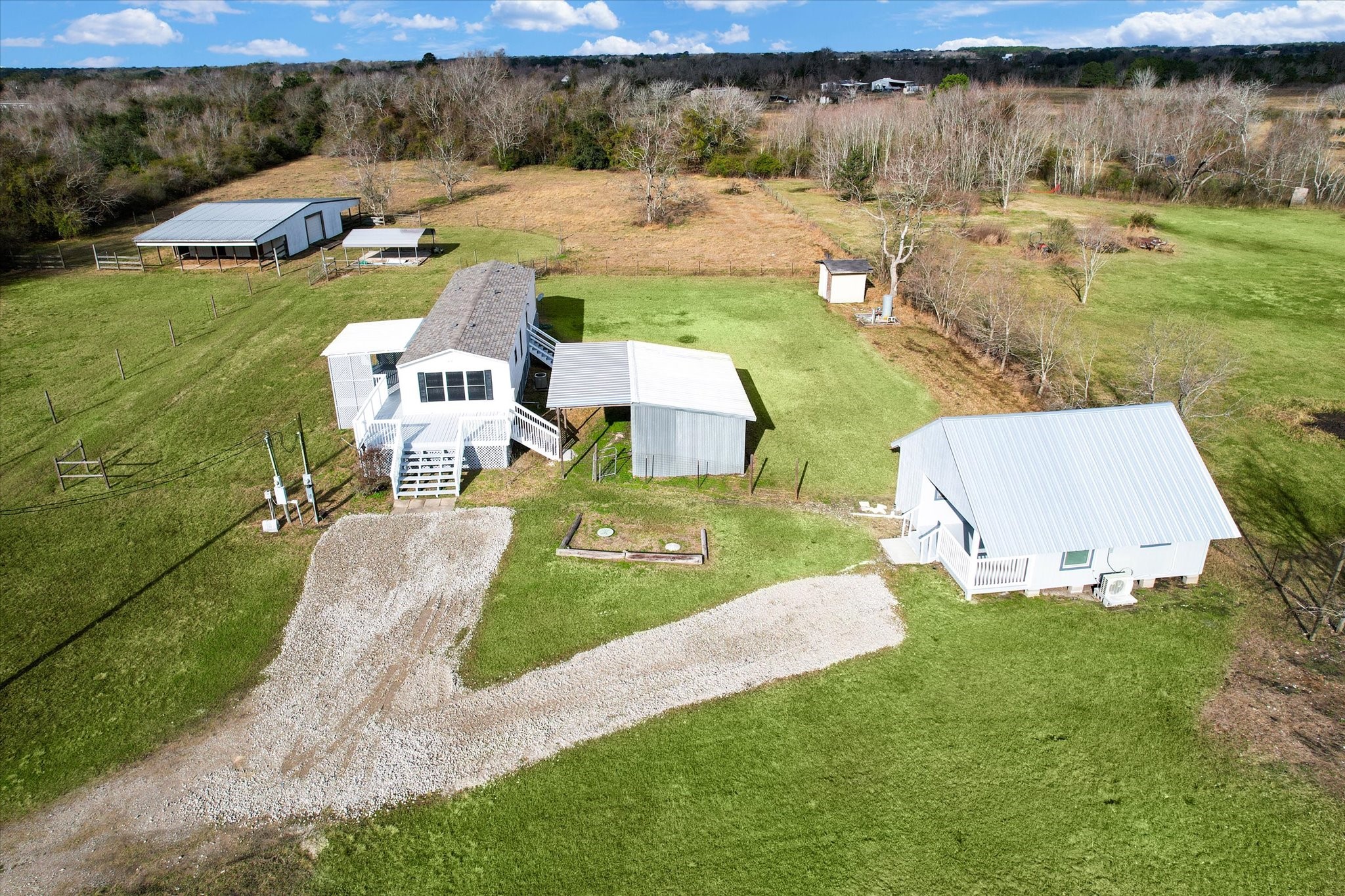 5806-a S Highway 35 Property Photo 1