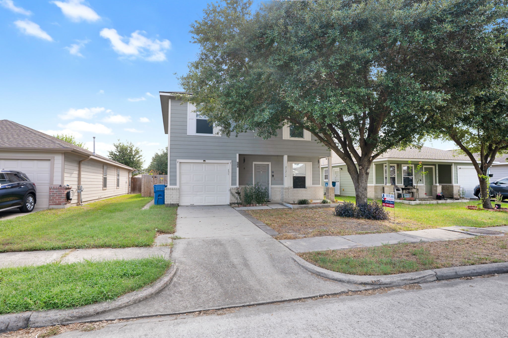 21214 Wortham Oaks Drive Property Photo 1