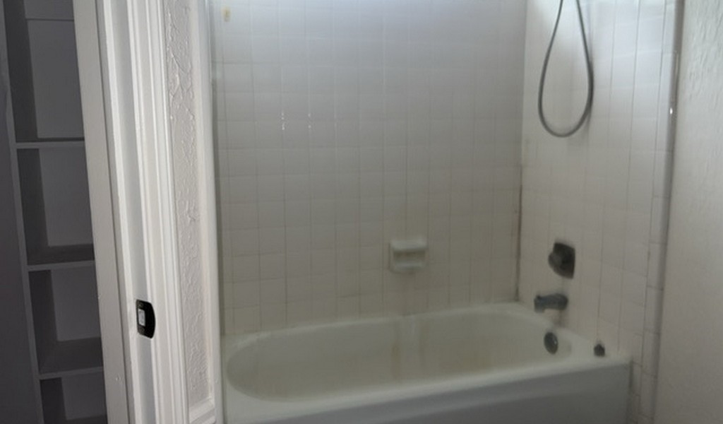 5719 Green Timbers Drive Property Photo 9