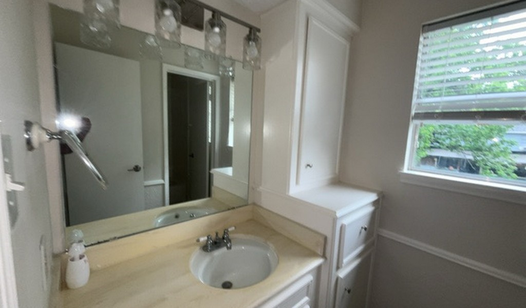 5719 Green Timbers Drive Property Photo 13
