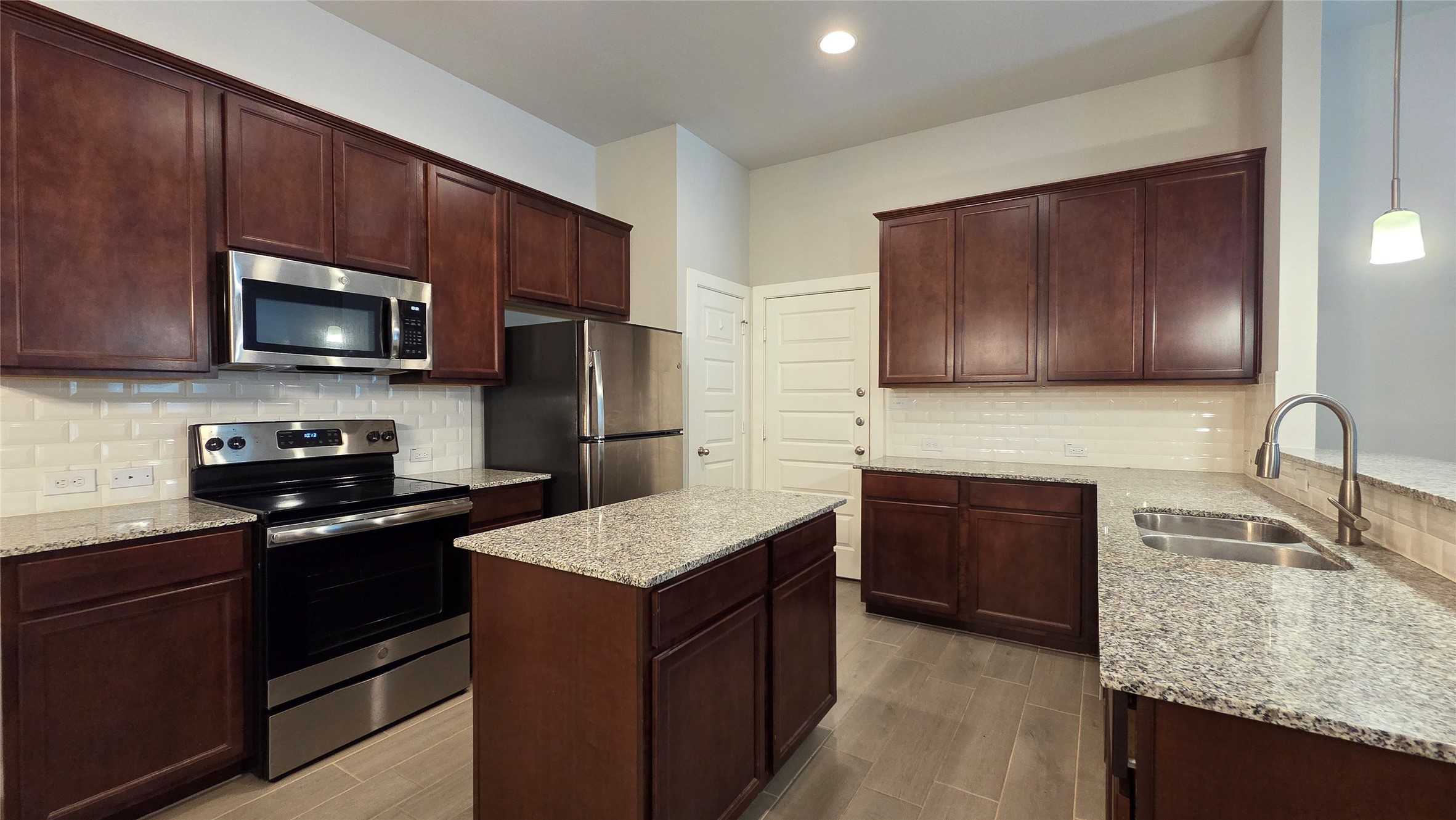 130 Wickersham A Property Photo 7