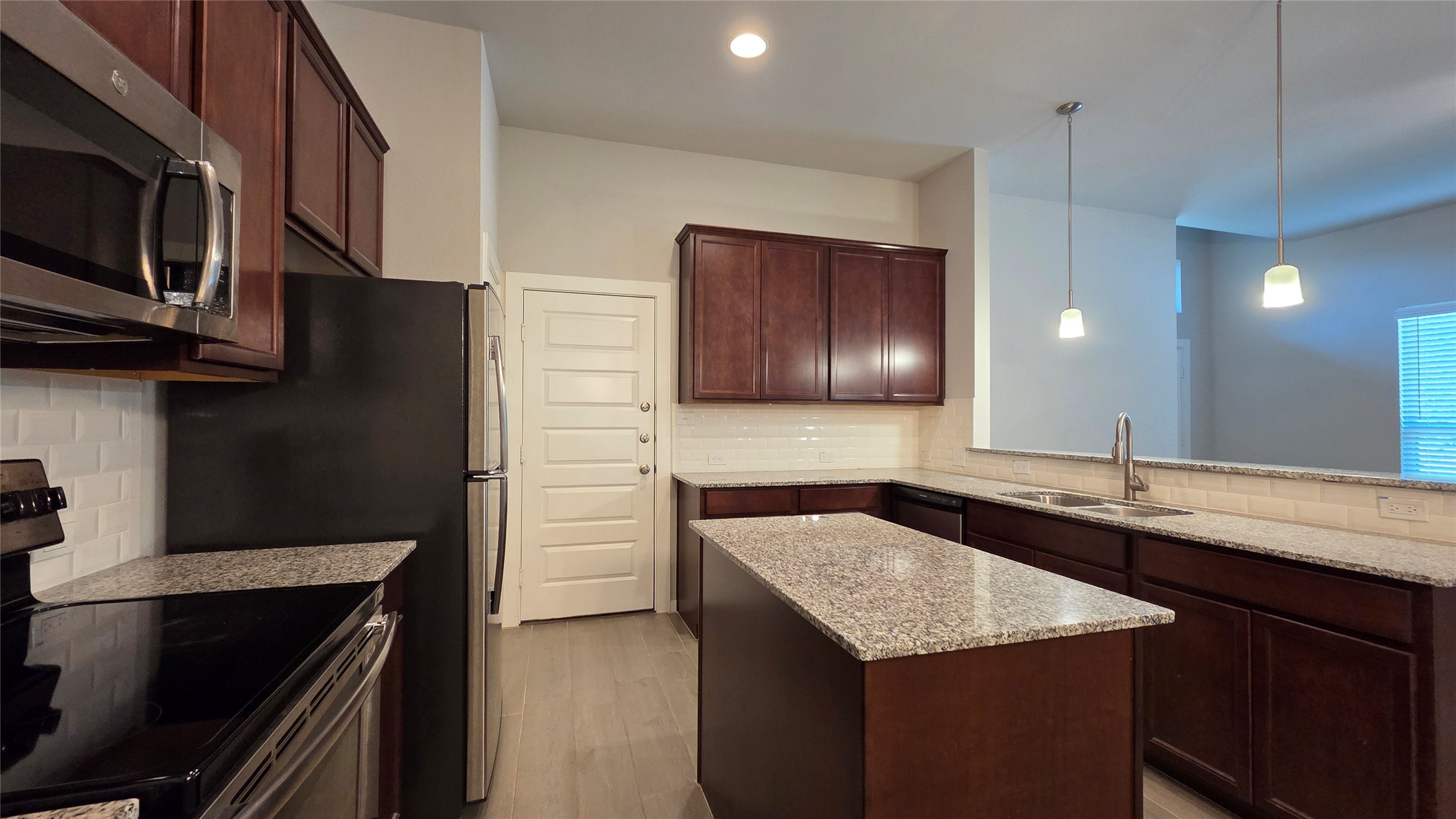 130 Wickersham A Property Photo 8