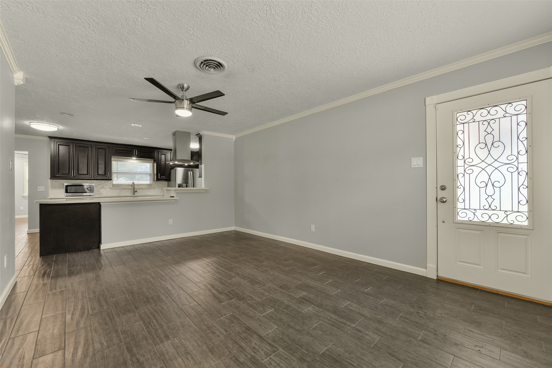 1125 Grace Street Property Photo 6