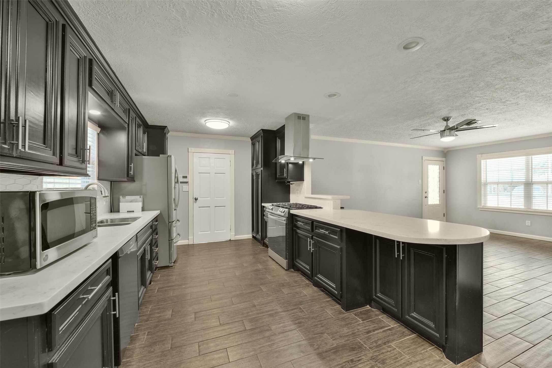 1125 Grace Street Property Photo 8