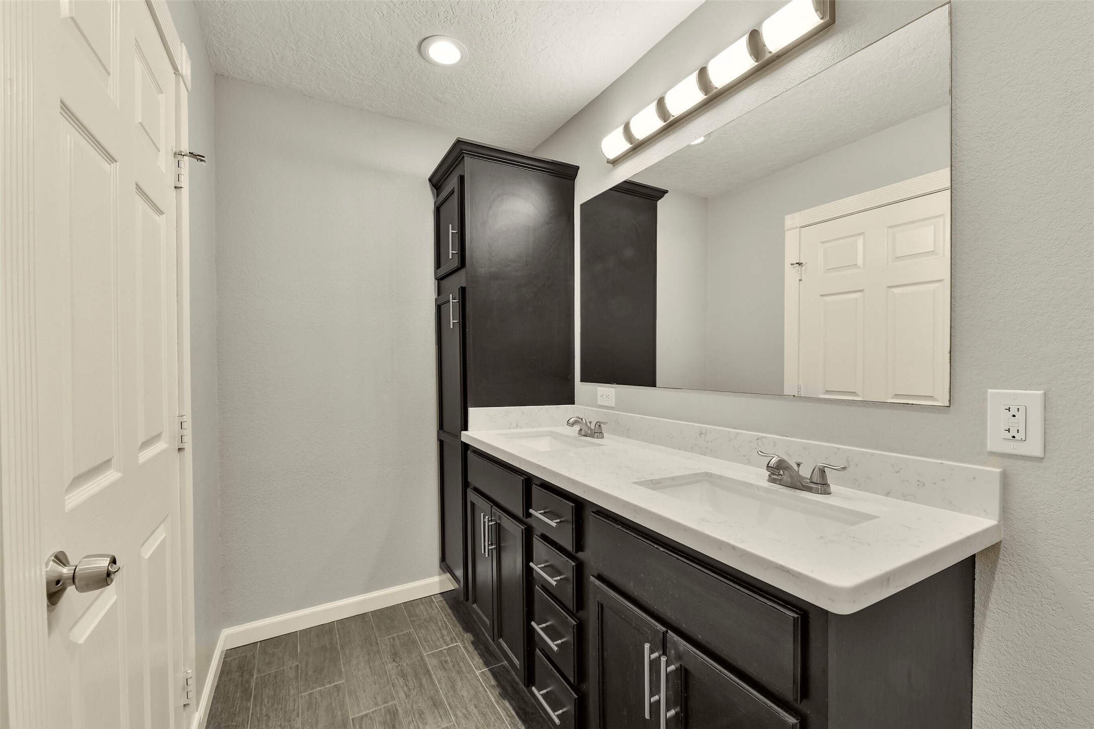 1125 Grace Street Property Photo 19