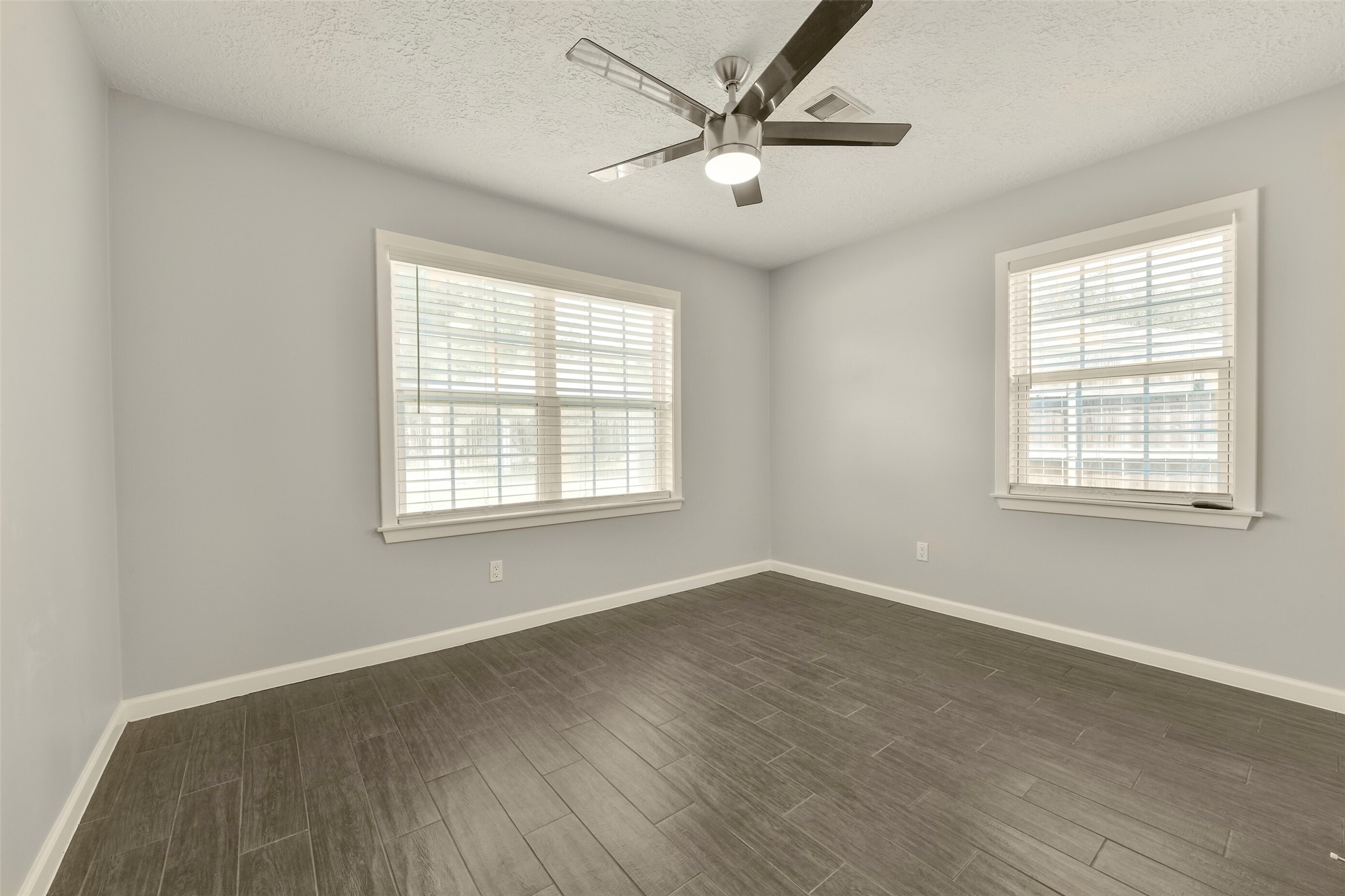 1125 Grace Street Property Photo 22