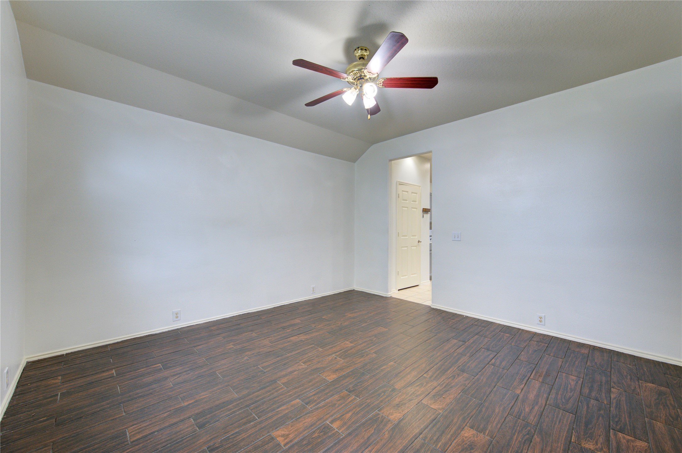 14027 Coveney Drive Property Photo 7
