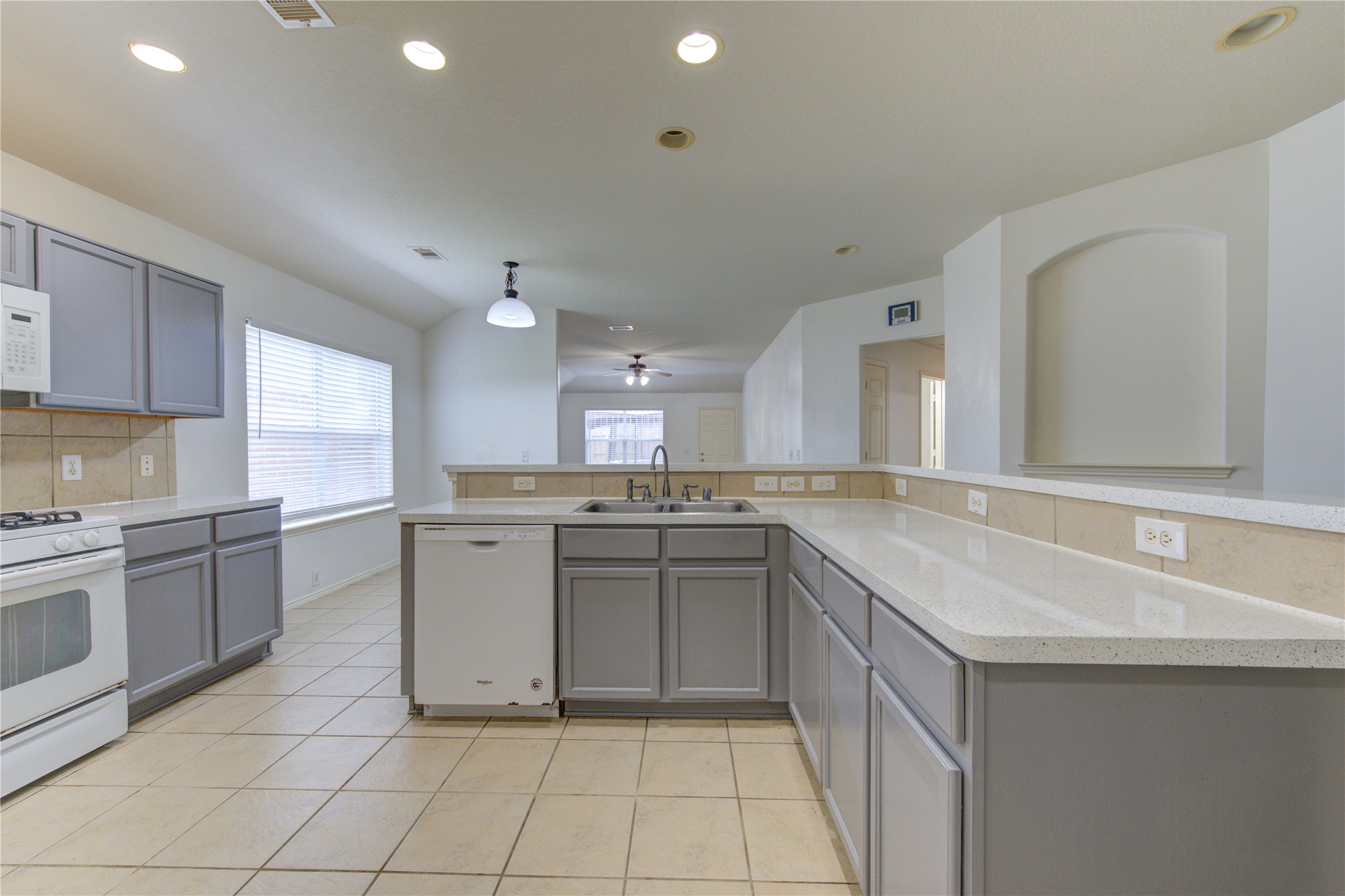14027 Coveney Drive Property Photo 12