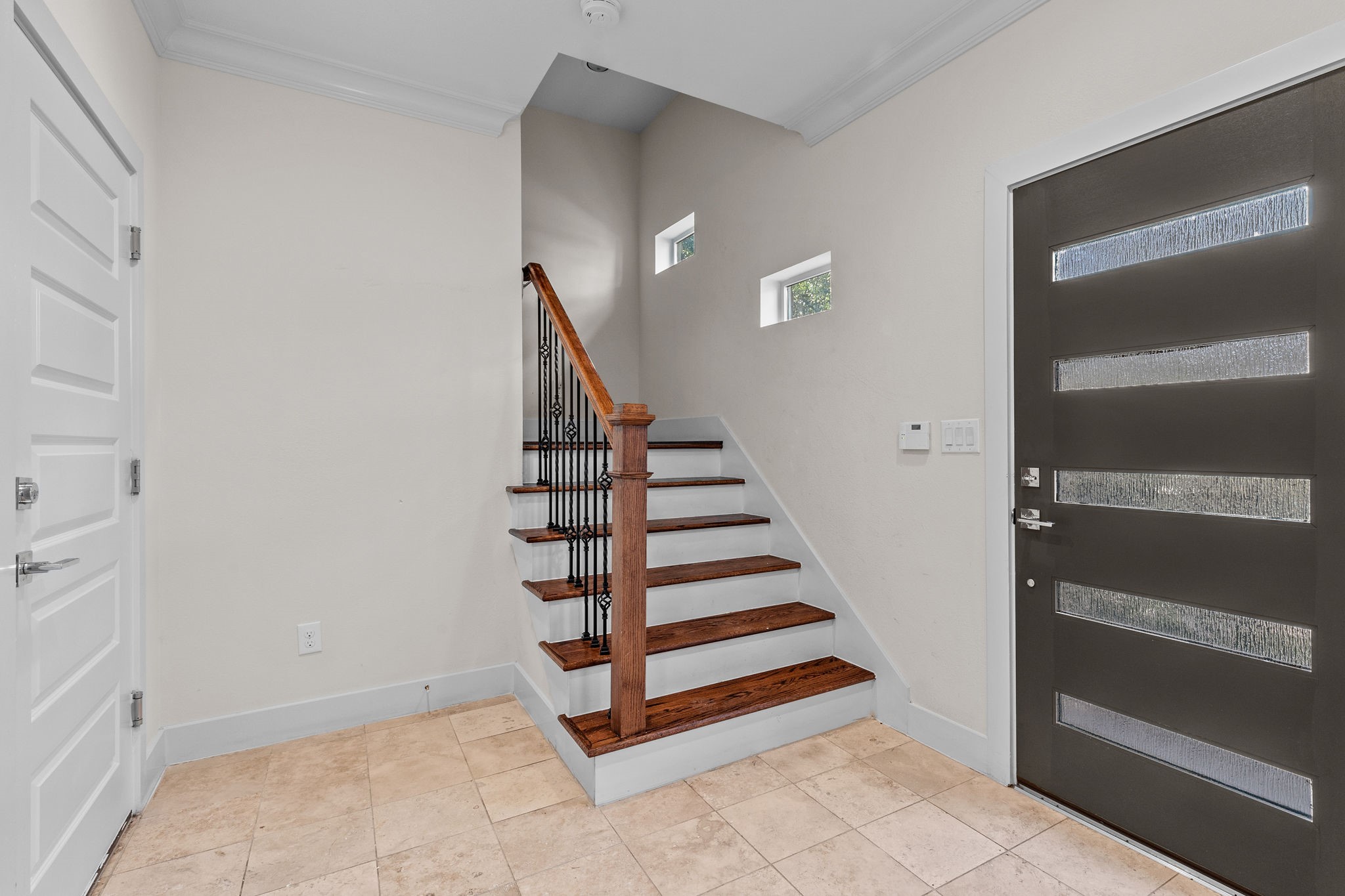 4831 Chenevert Street Property Photo 2
