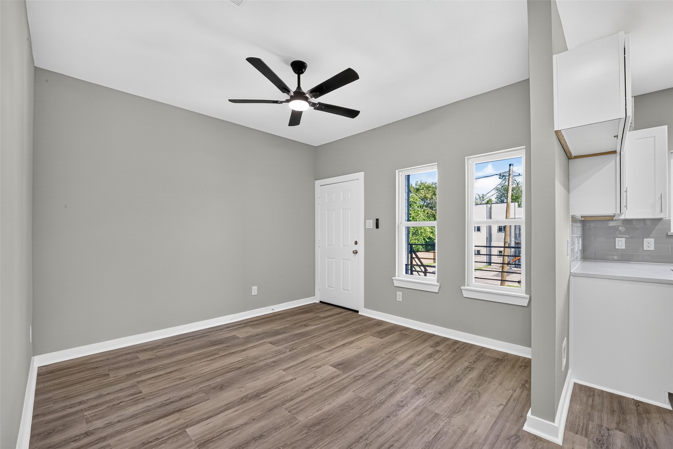 306 Bolden Street B Property Photo 4