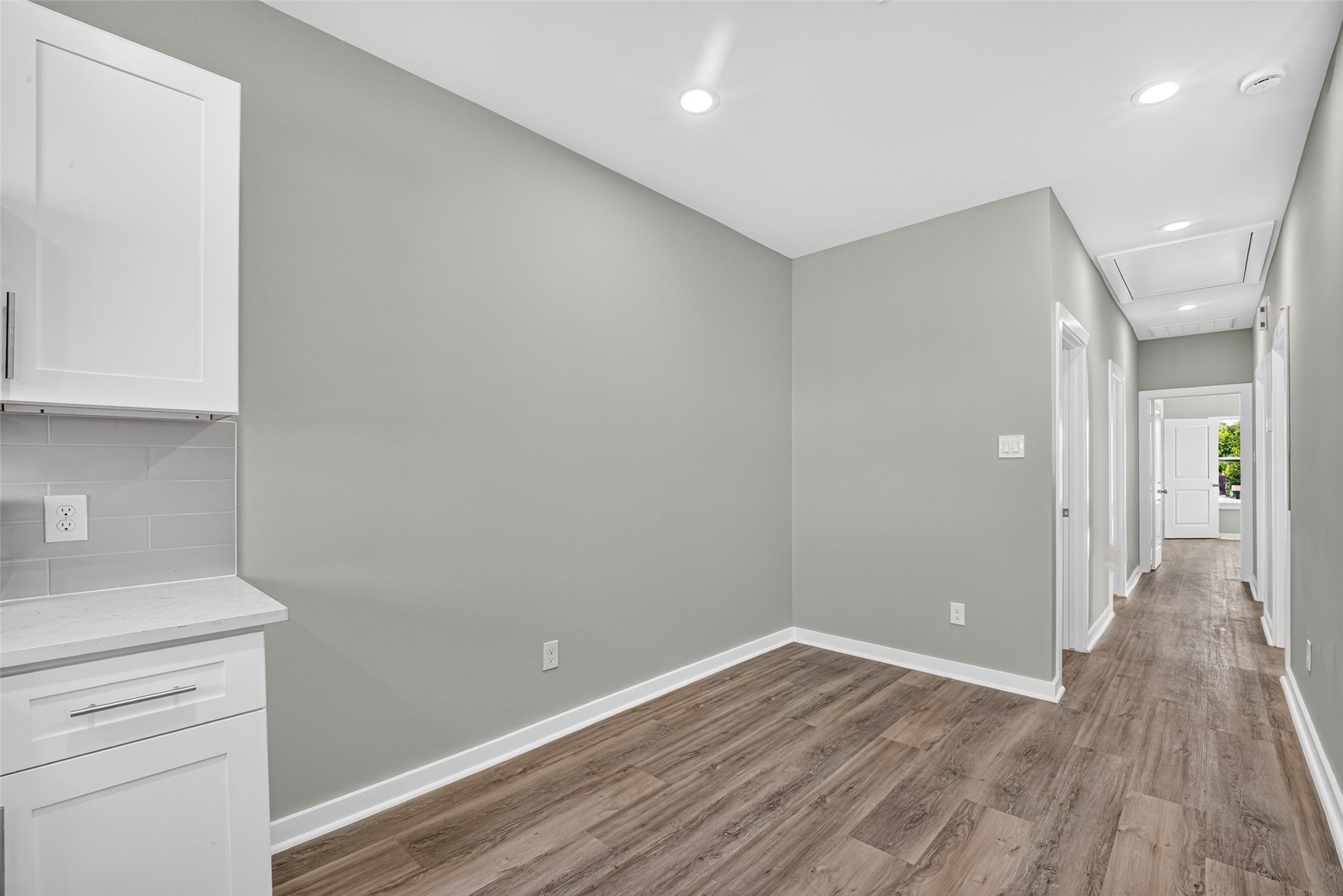 306 Bolden Street B Property Photo 7
