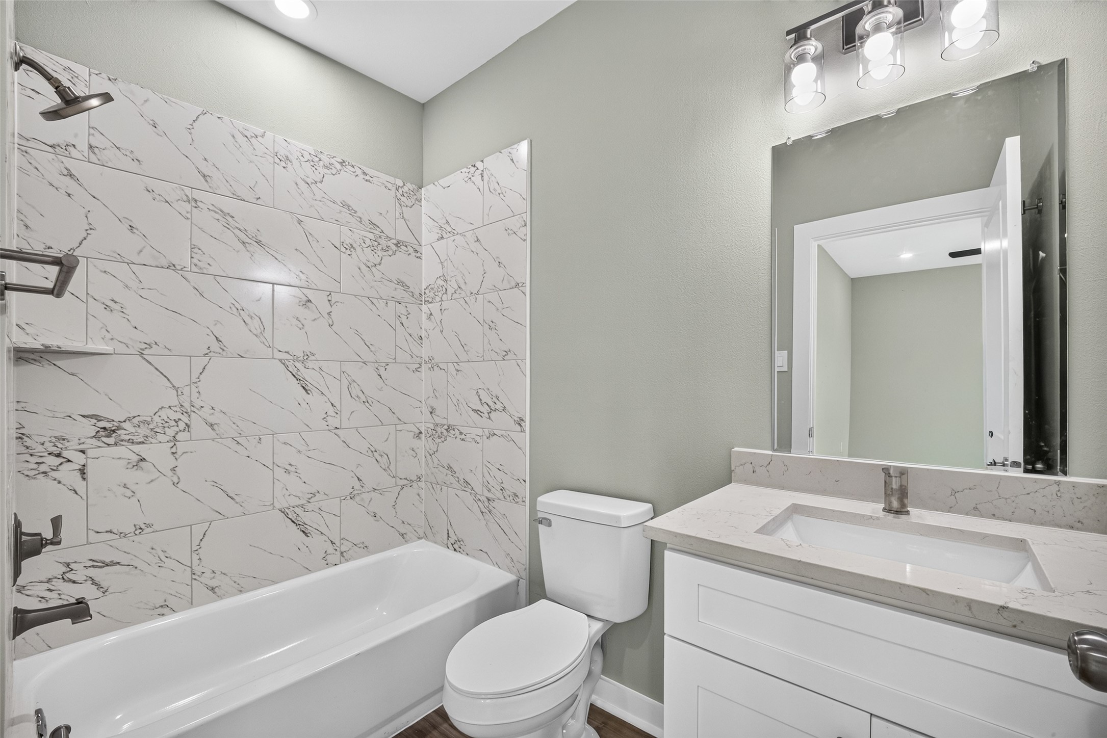 306 Bolden Street B Property Photo 15