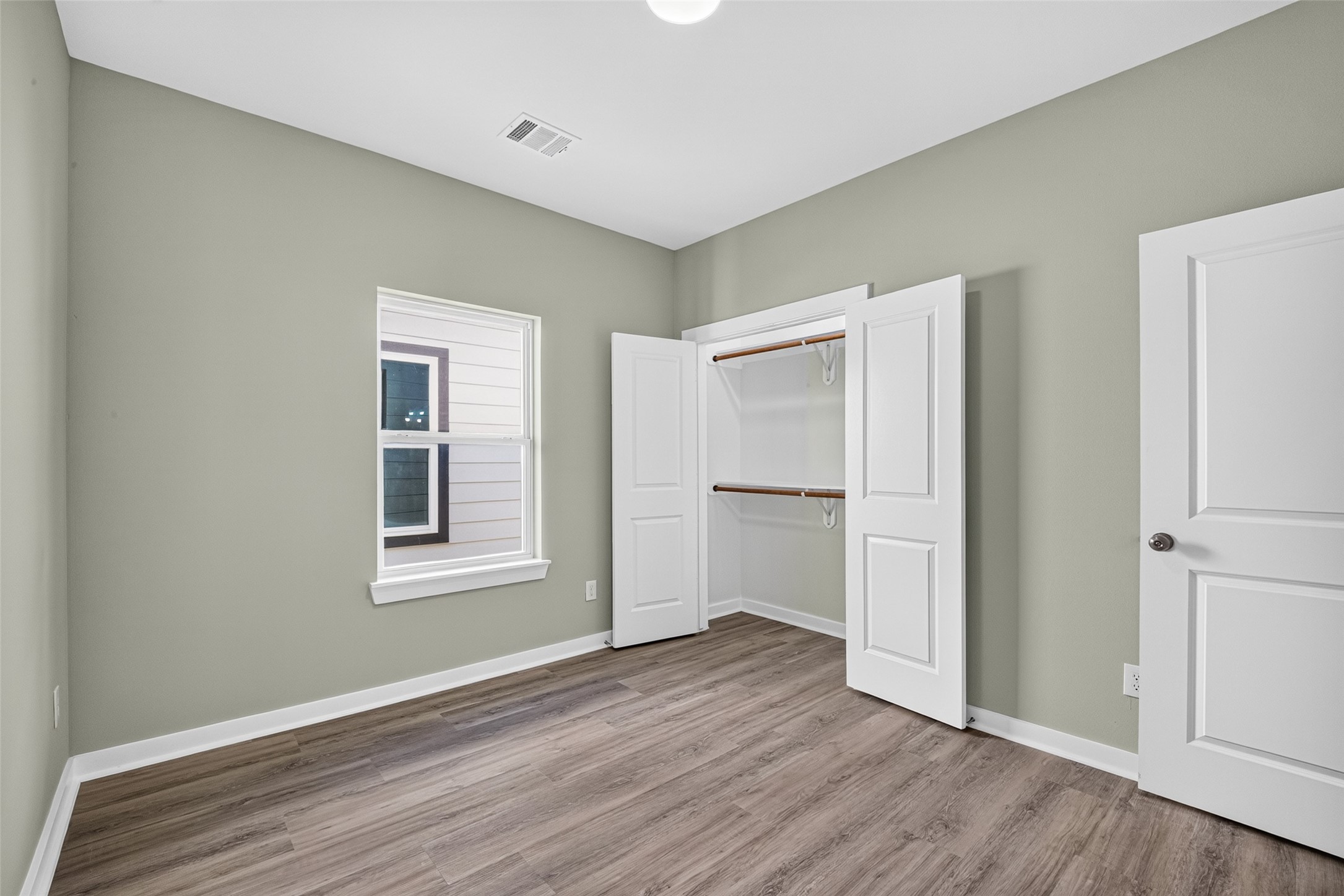 306 Bolden Street B Property Photo 16
