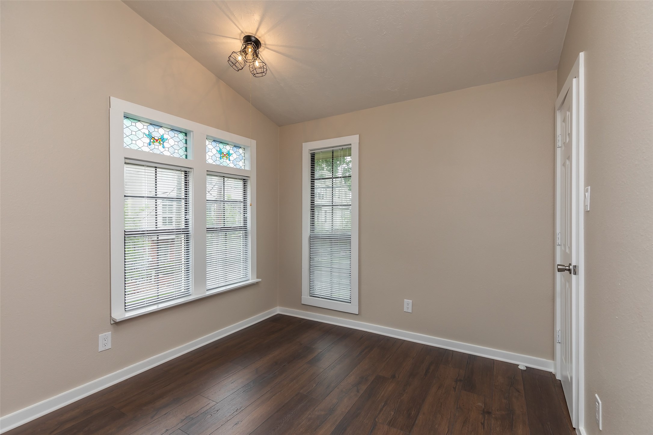 1611 Oakdale Street Property Photo 25