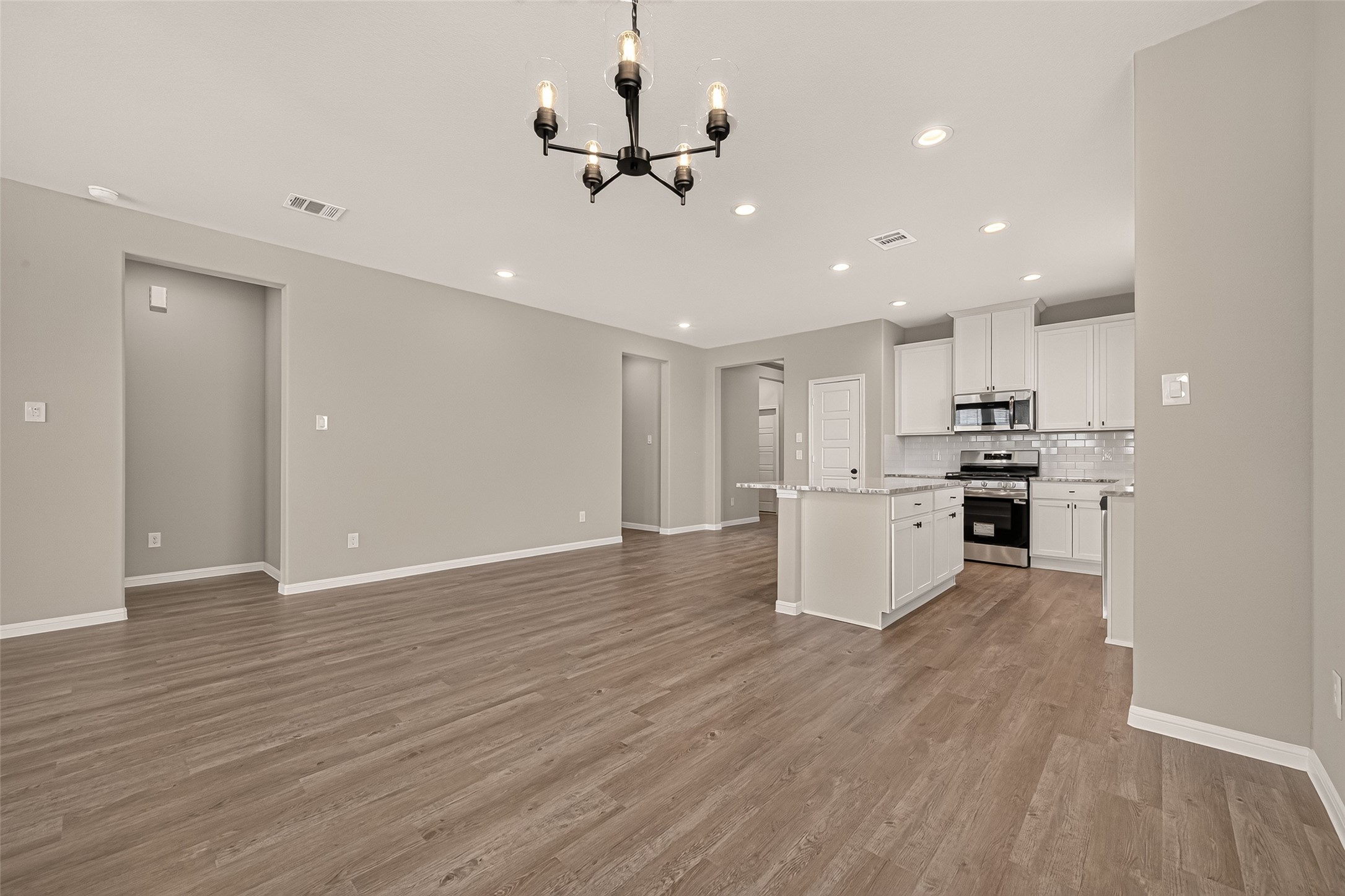 424 San Sebatian Place Property Photo 6