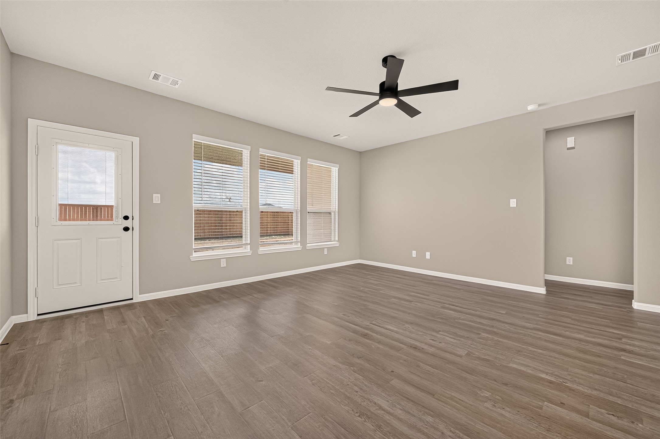 424 San Sebatian Place Property Photo 9