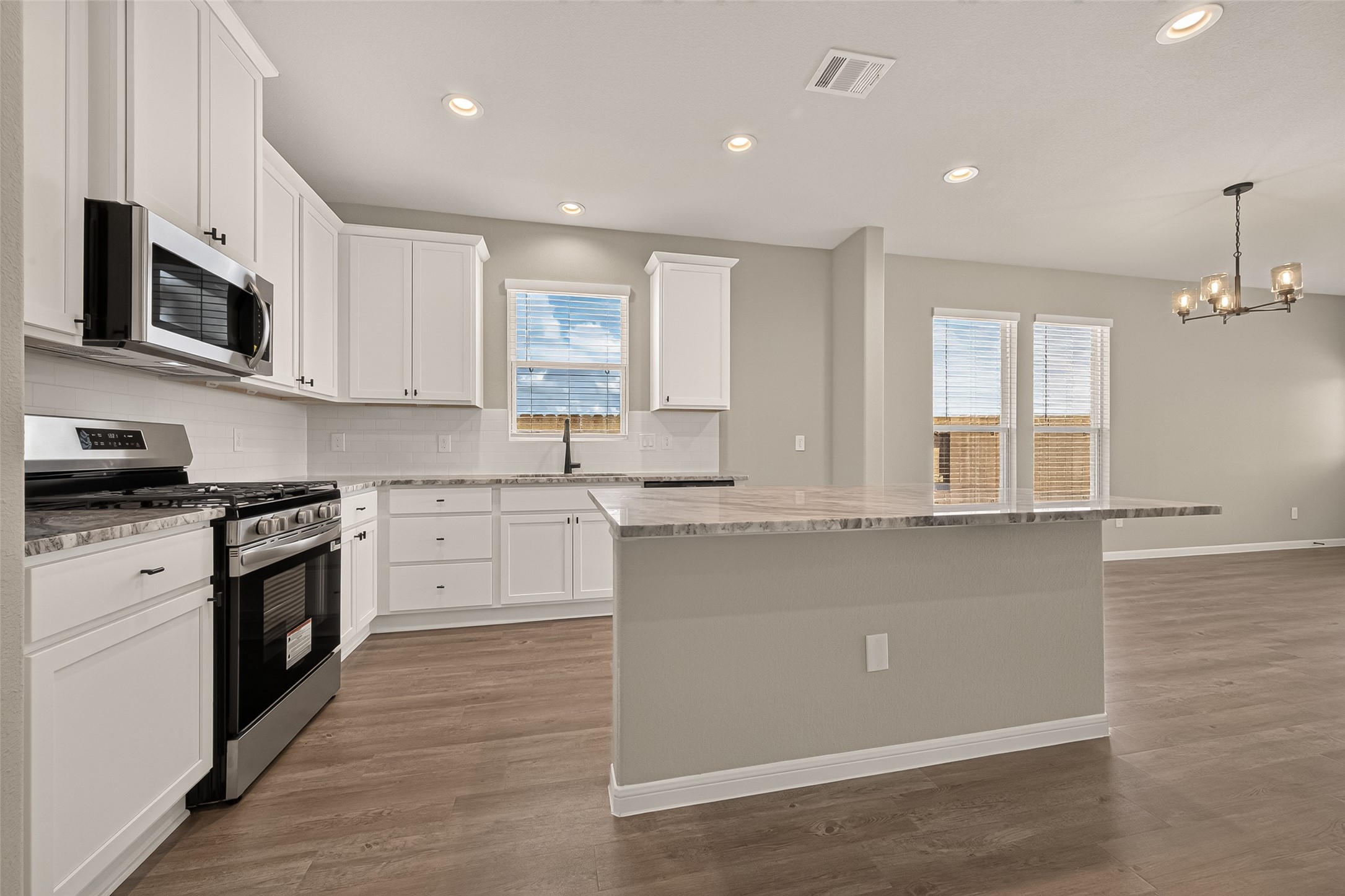 424 San Sebatian Place Property Photo 12