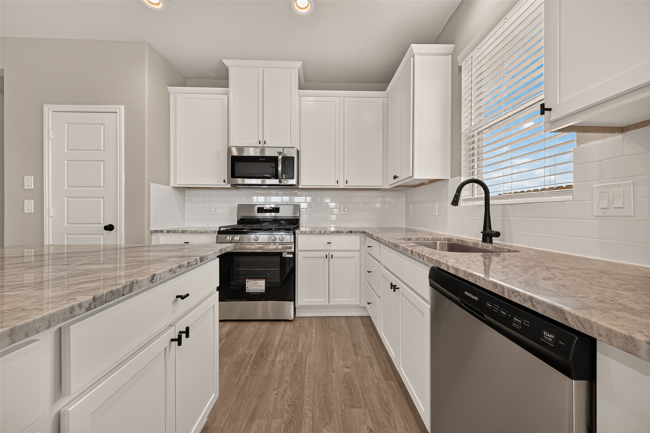424 San Sebatian Place Property Photo 15
