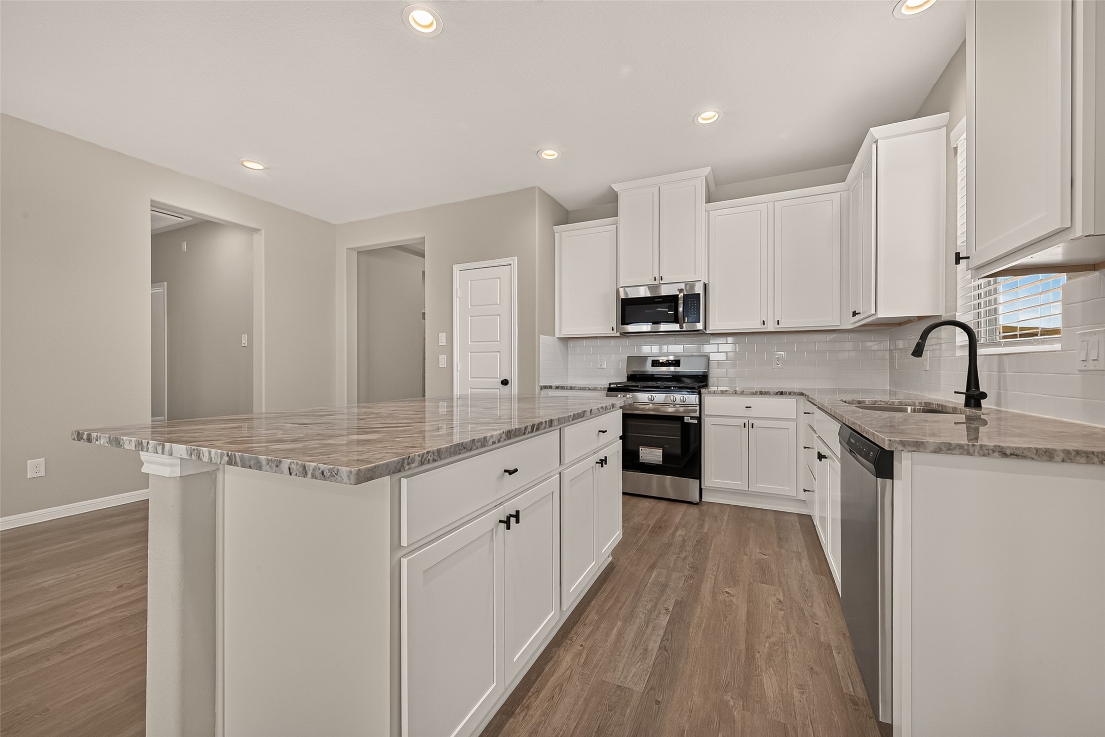 424 San Sebatian Place Property Photo 16
