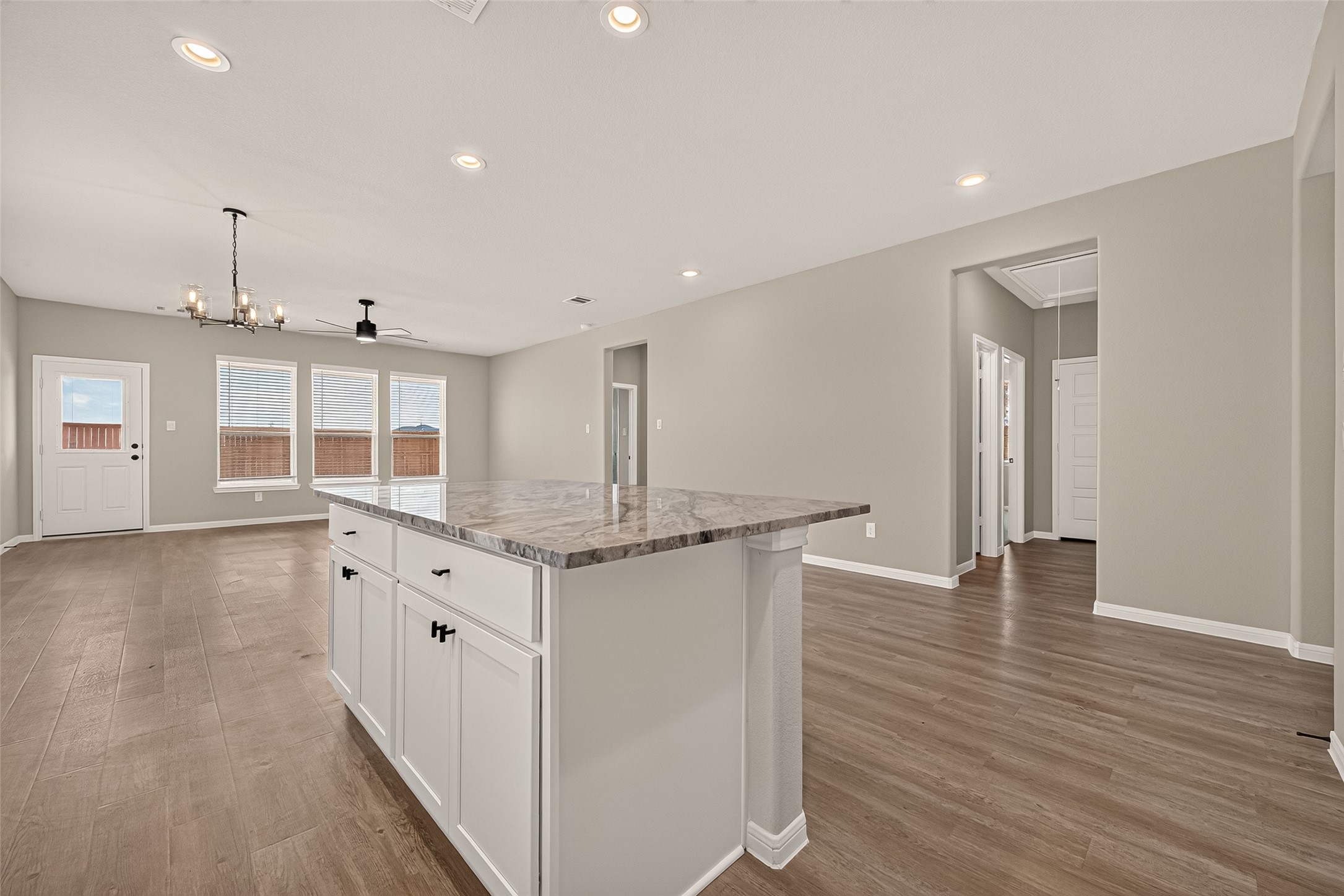 424 San Sebatian Place Property Photo 17