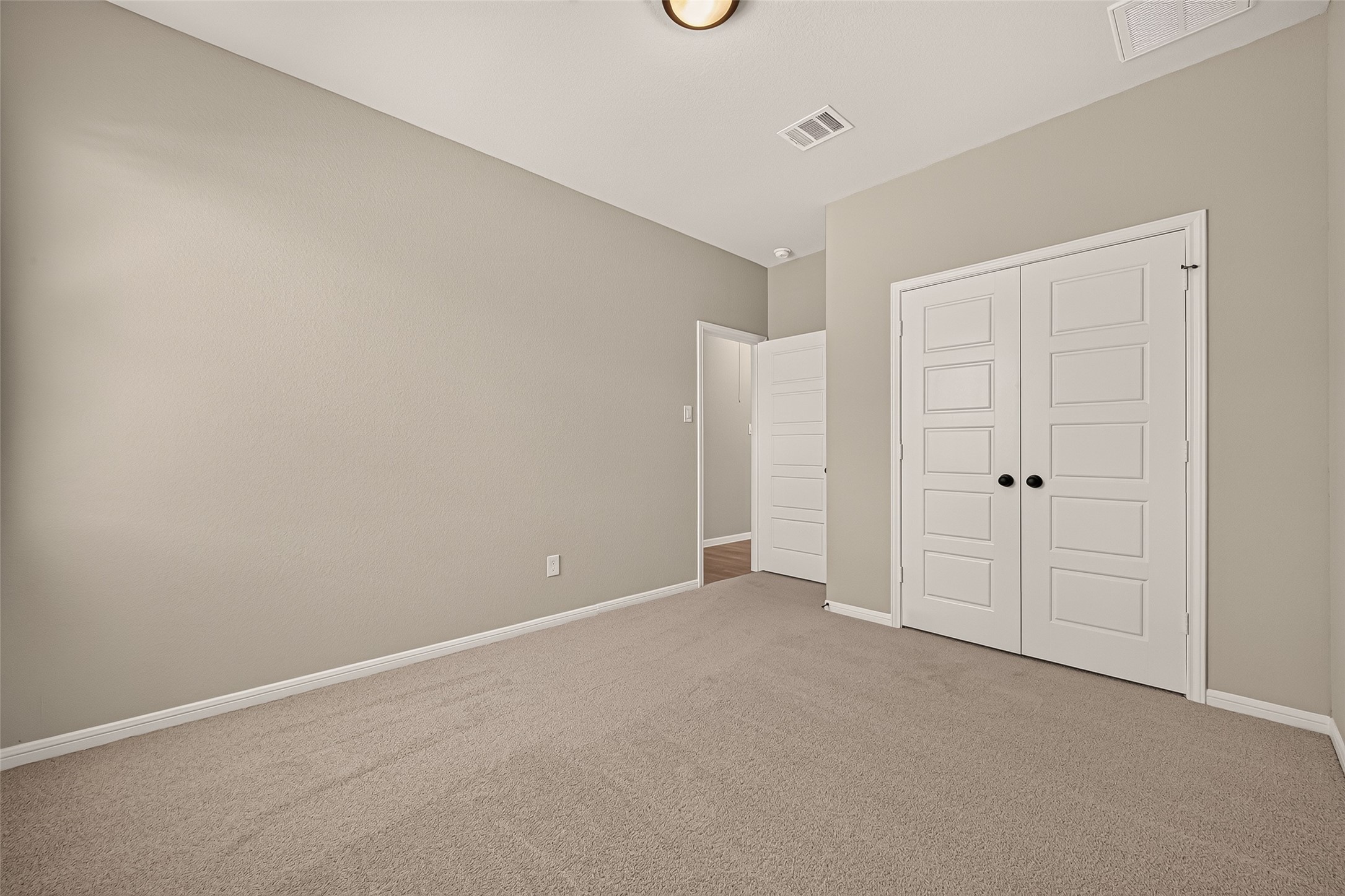 424 San Sebatian Place Property Photo 25