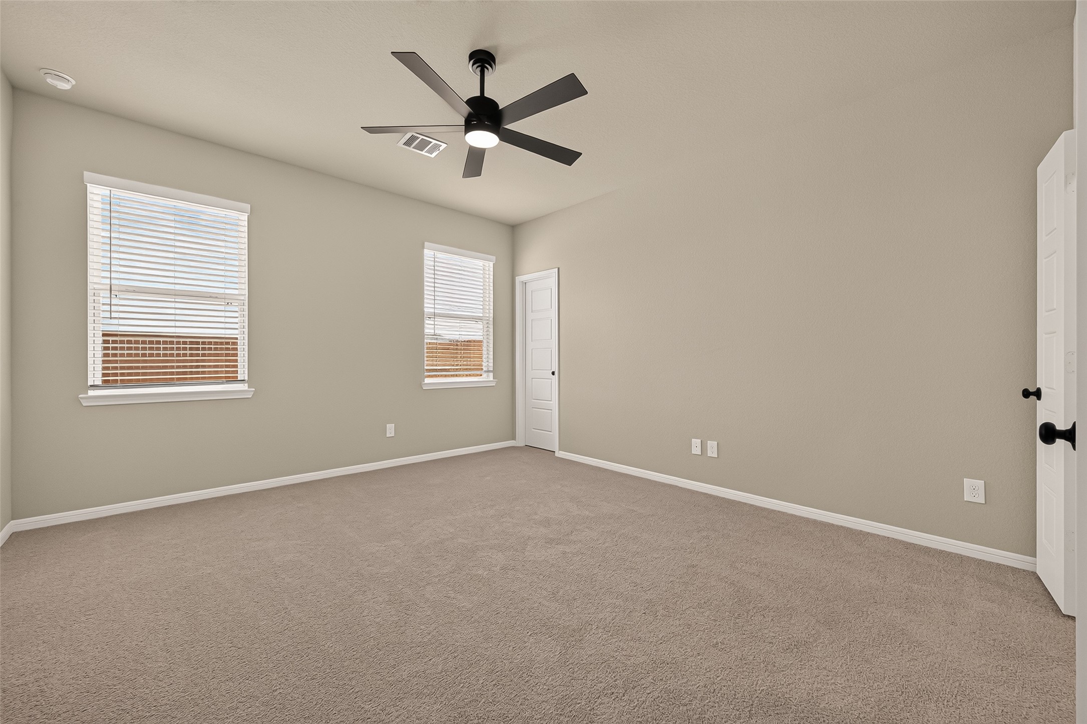 424 San Sebatian Place Property Photo 27