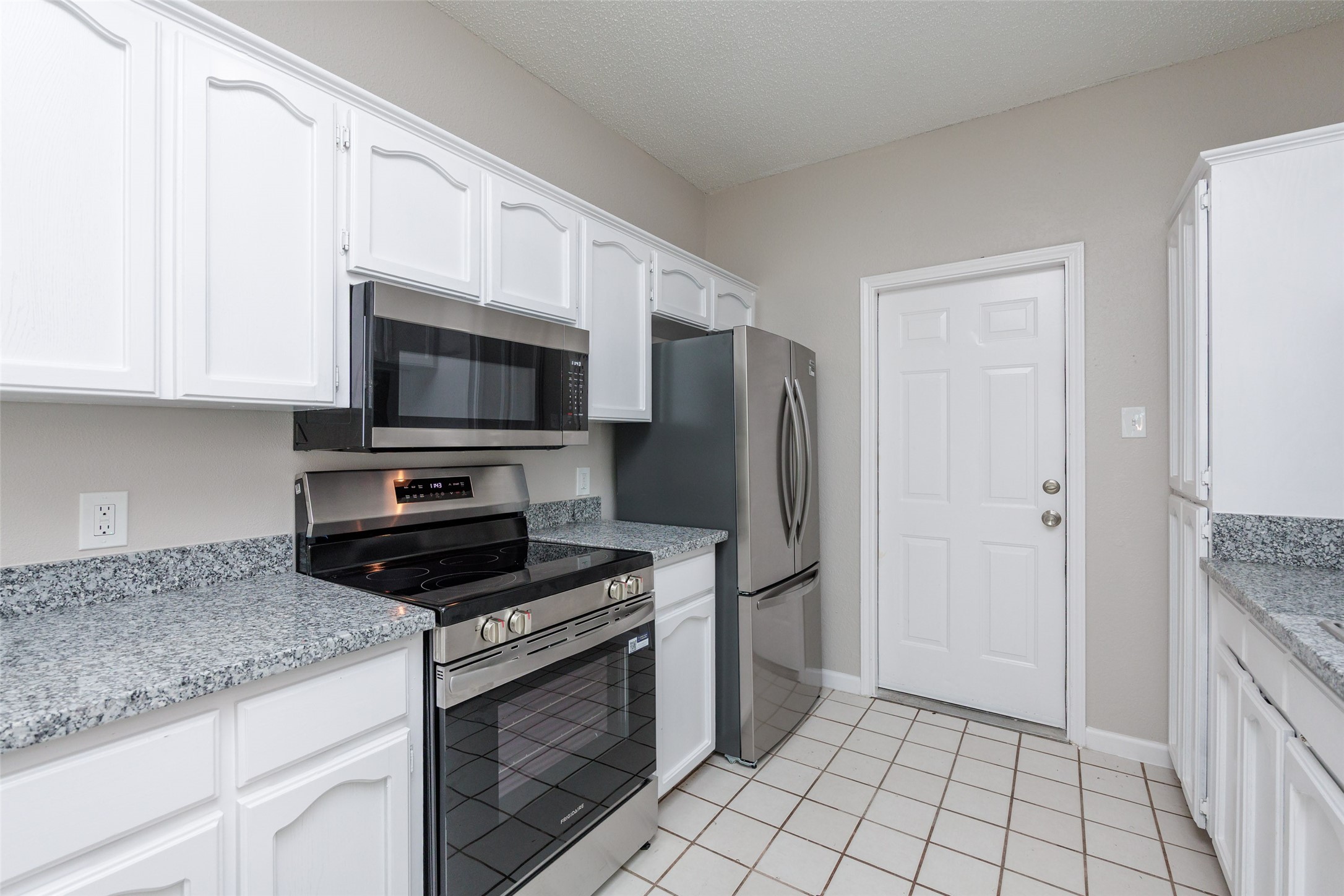 11313 Red Creek Circle Property Photo 6