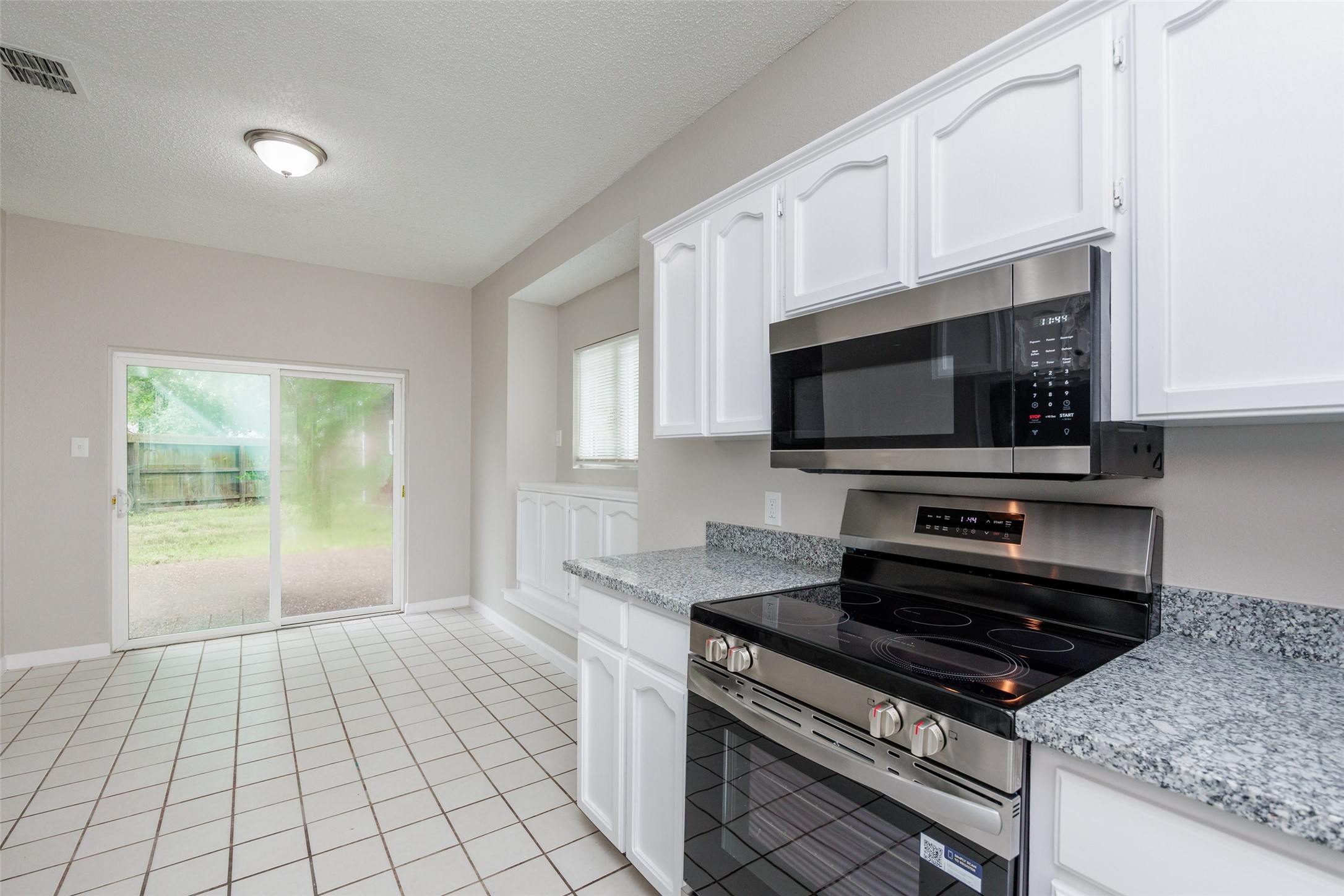 11313 Red Creek Circle Property Photo 7