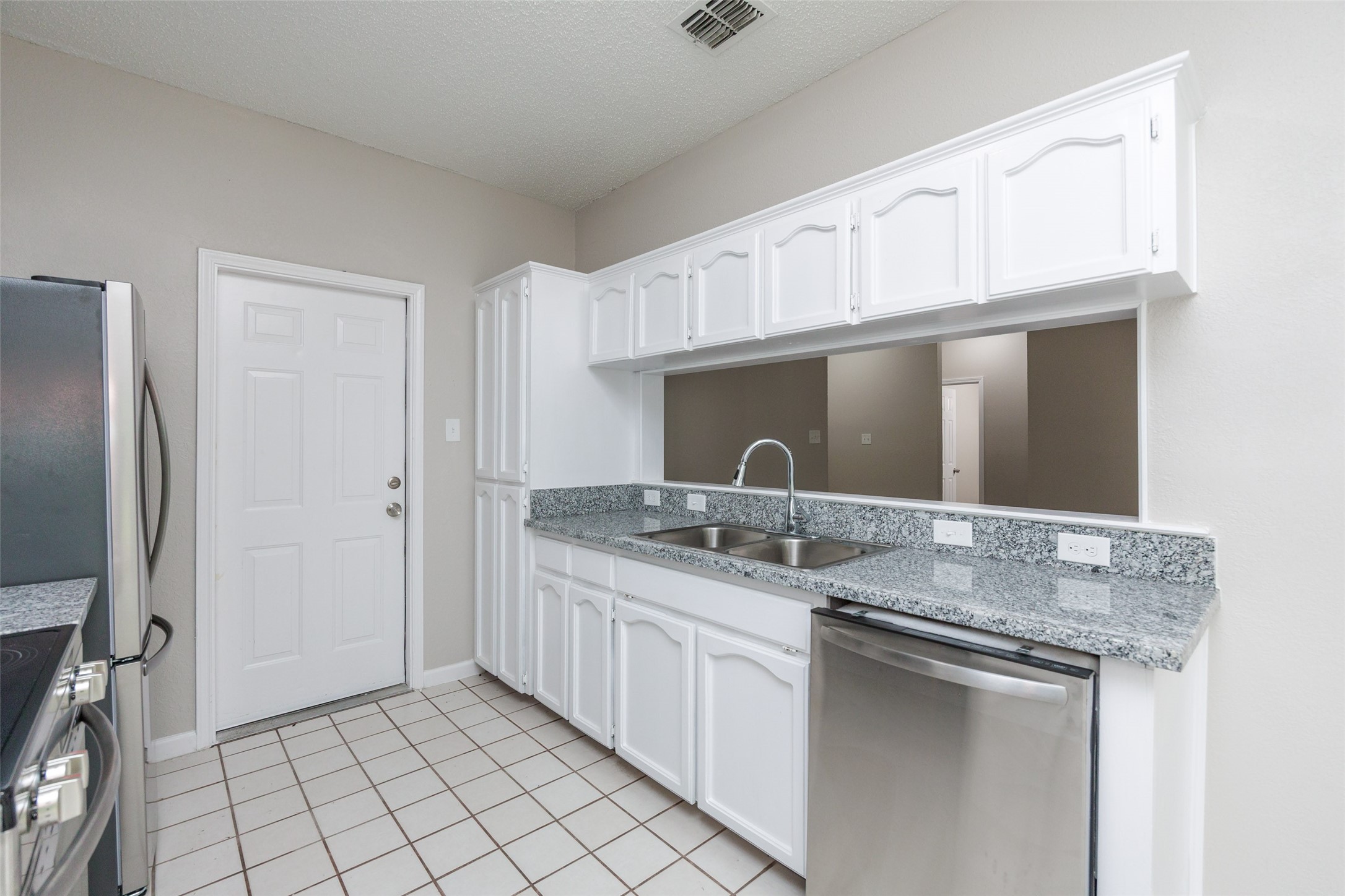 11313 Red Creek Circle Property Photo 9