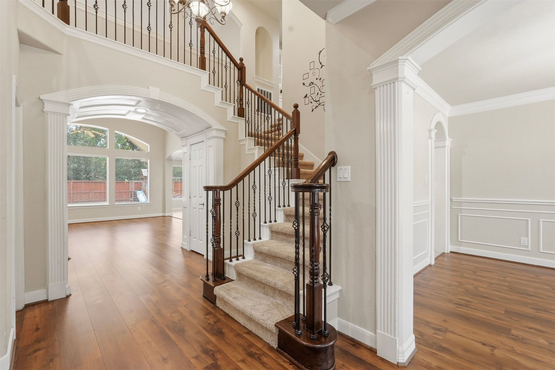18034 Crescent Royale Way Property Photo 7