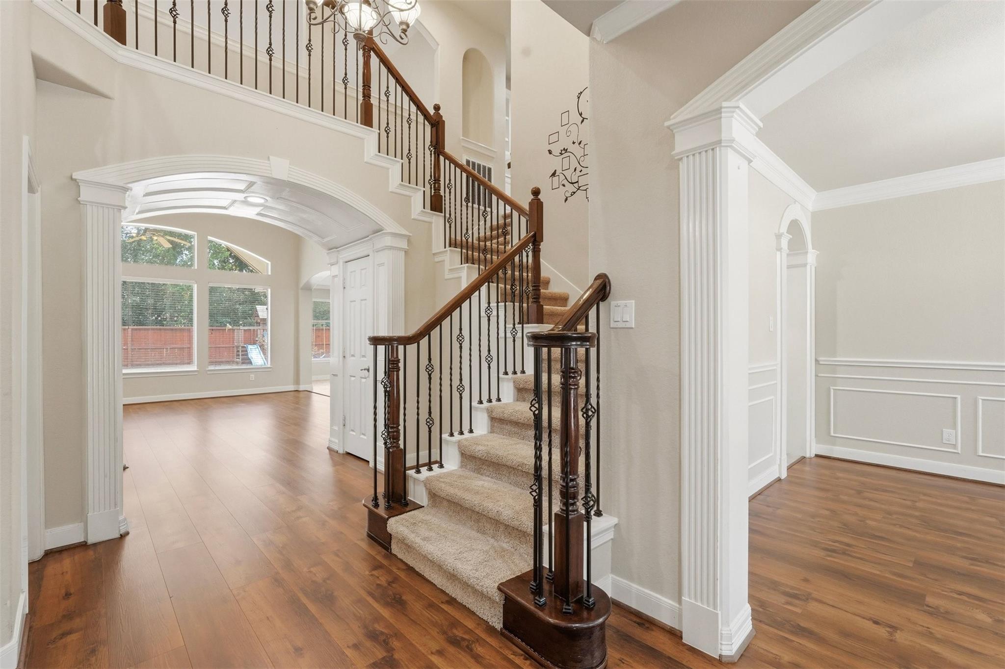18034 Crescent Royale Way Property Photo 7