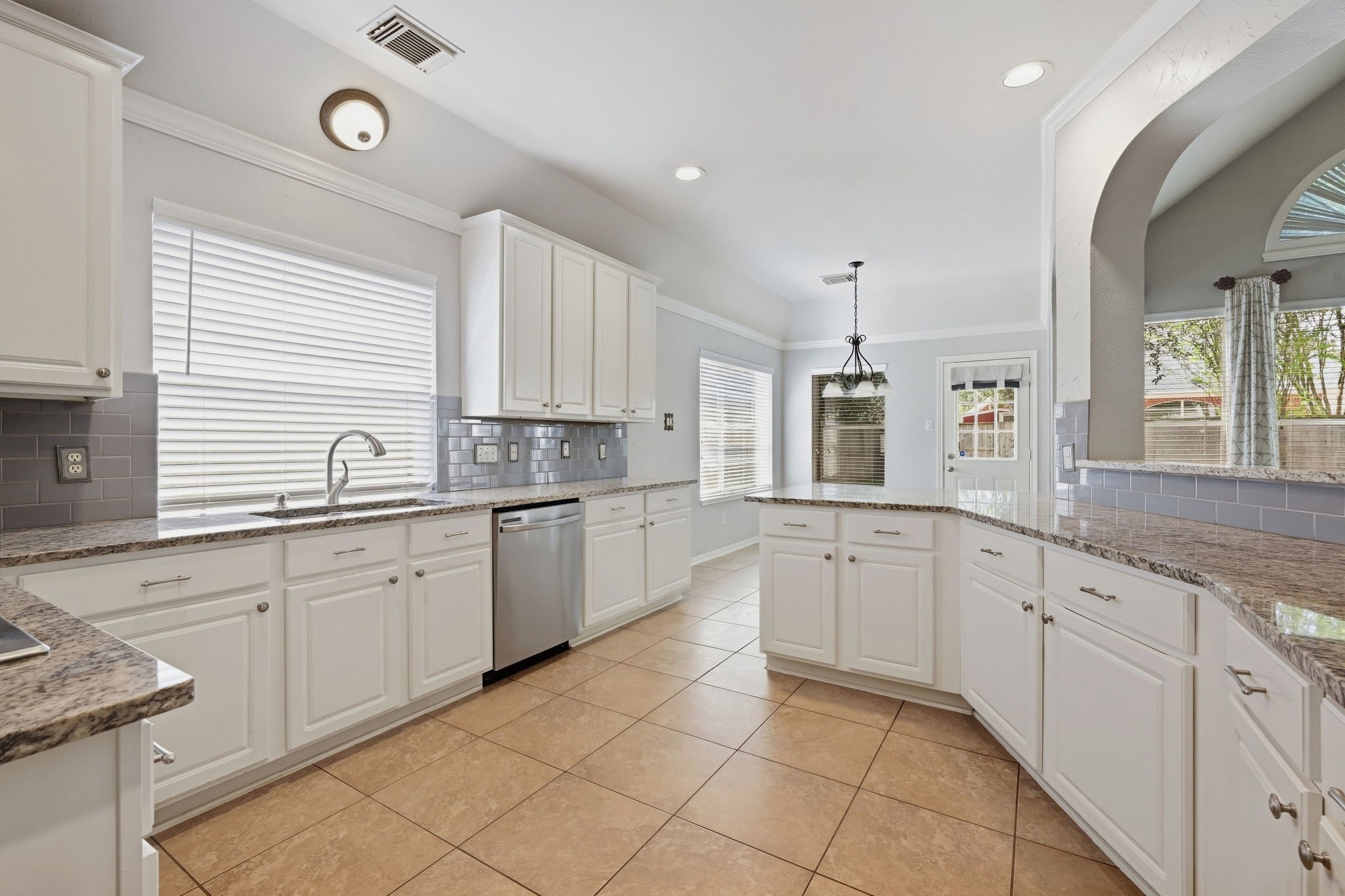 1115 Compass Cove Circle Property Photo 10