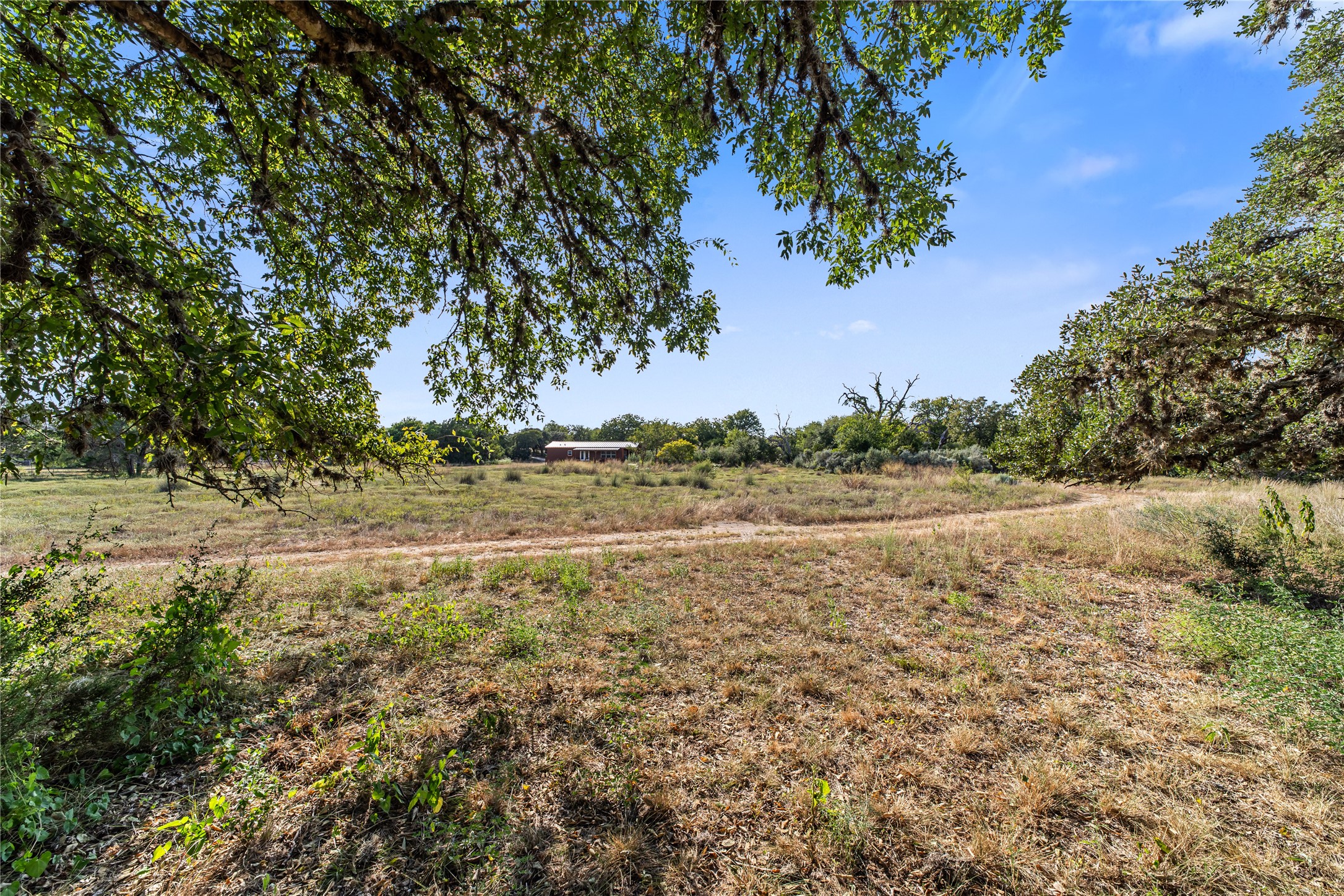 1024 Medina Bend Road Property Photo 3