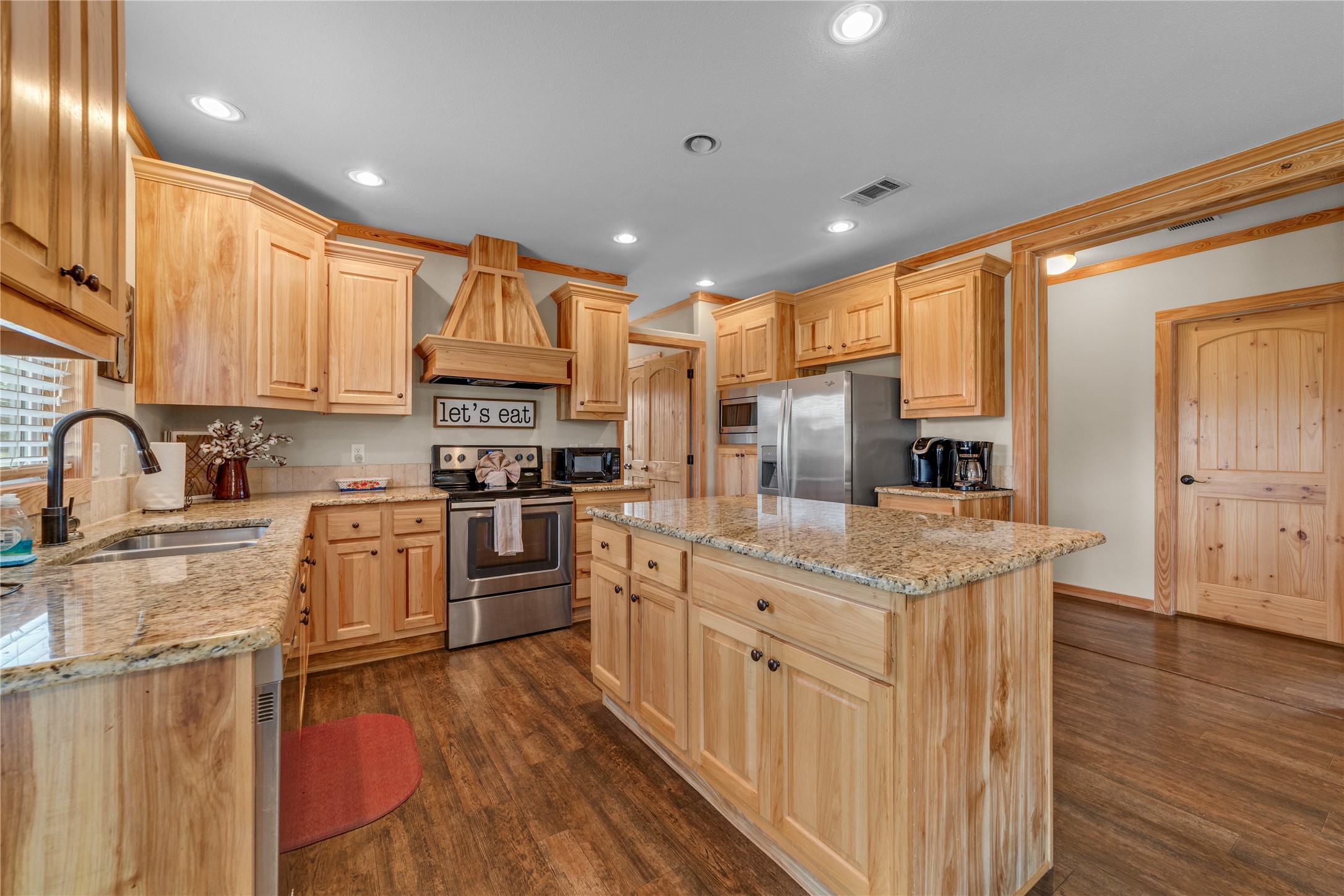 1024 Medina Bend Road Property Photo 11