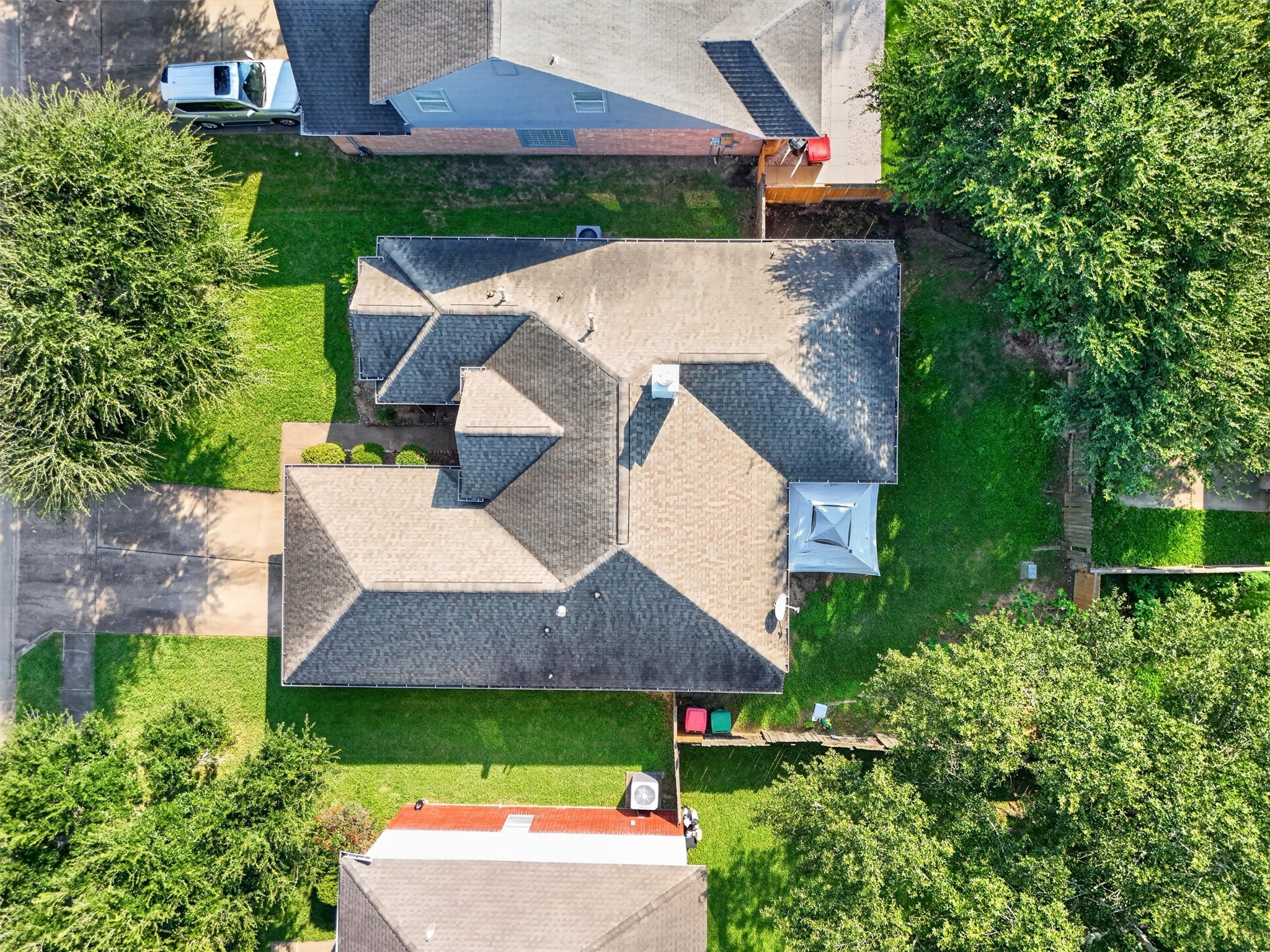 15627 Rosewood Hill Court Property Photo 4