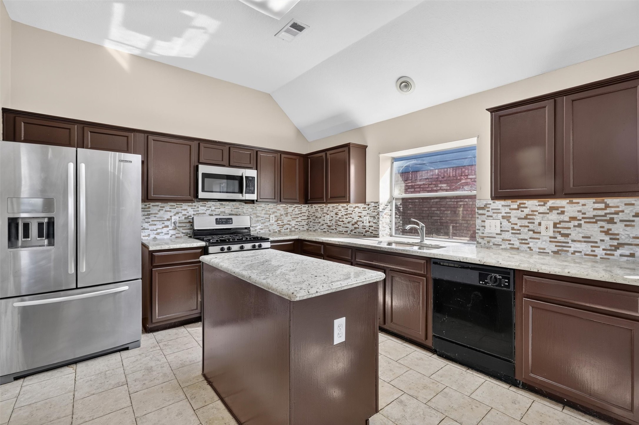 15627 Rosewood Hill Court Property Photo 24