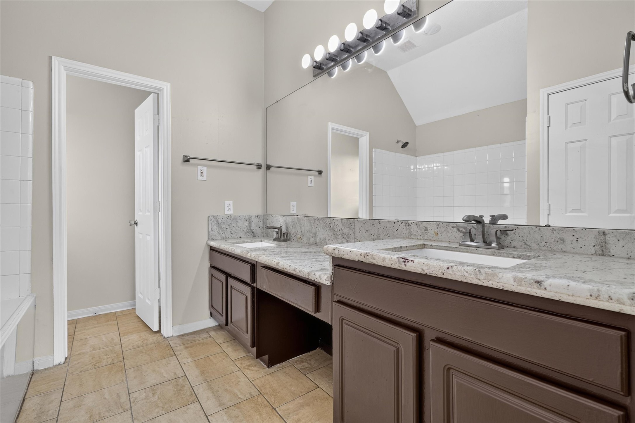 15627 Rosewood Hill Court Property Photo 38