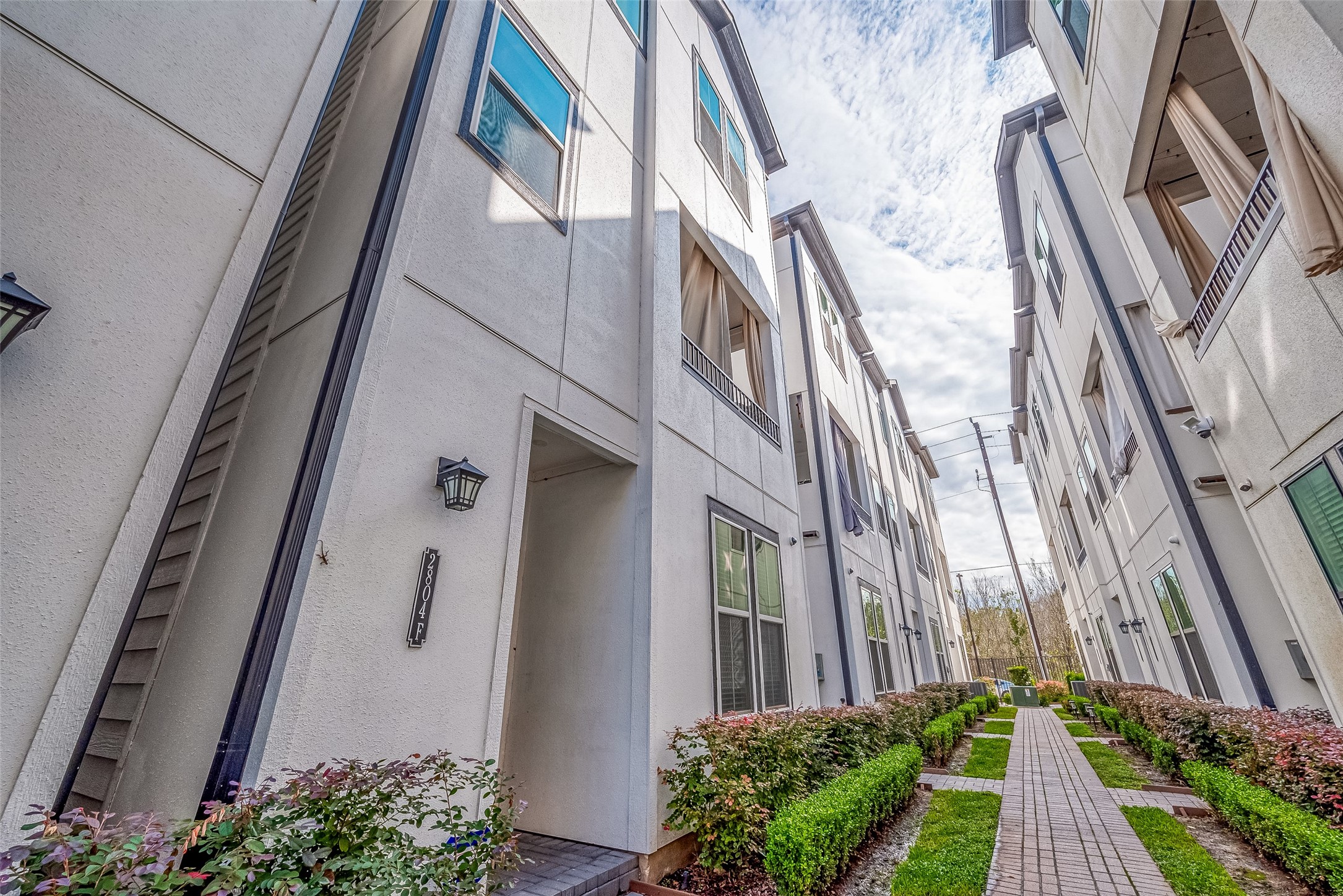 2804 Grand Fountains Drive F Property Photo 3