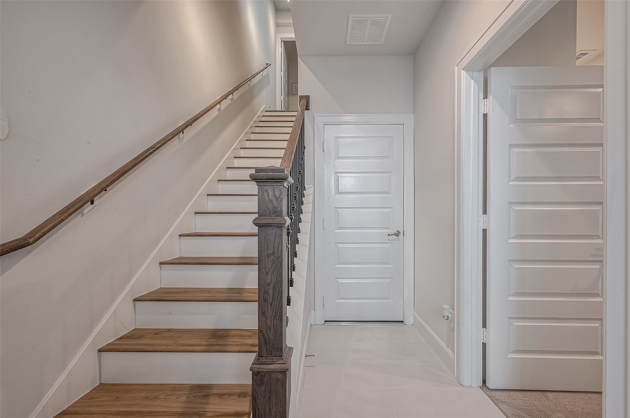 2804 Grand Fountains Drive F Property Photo 7